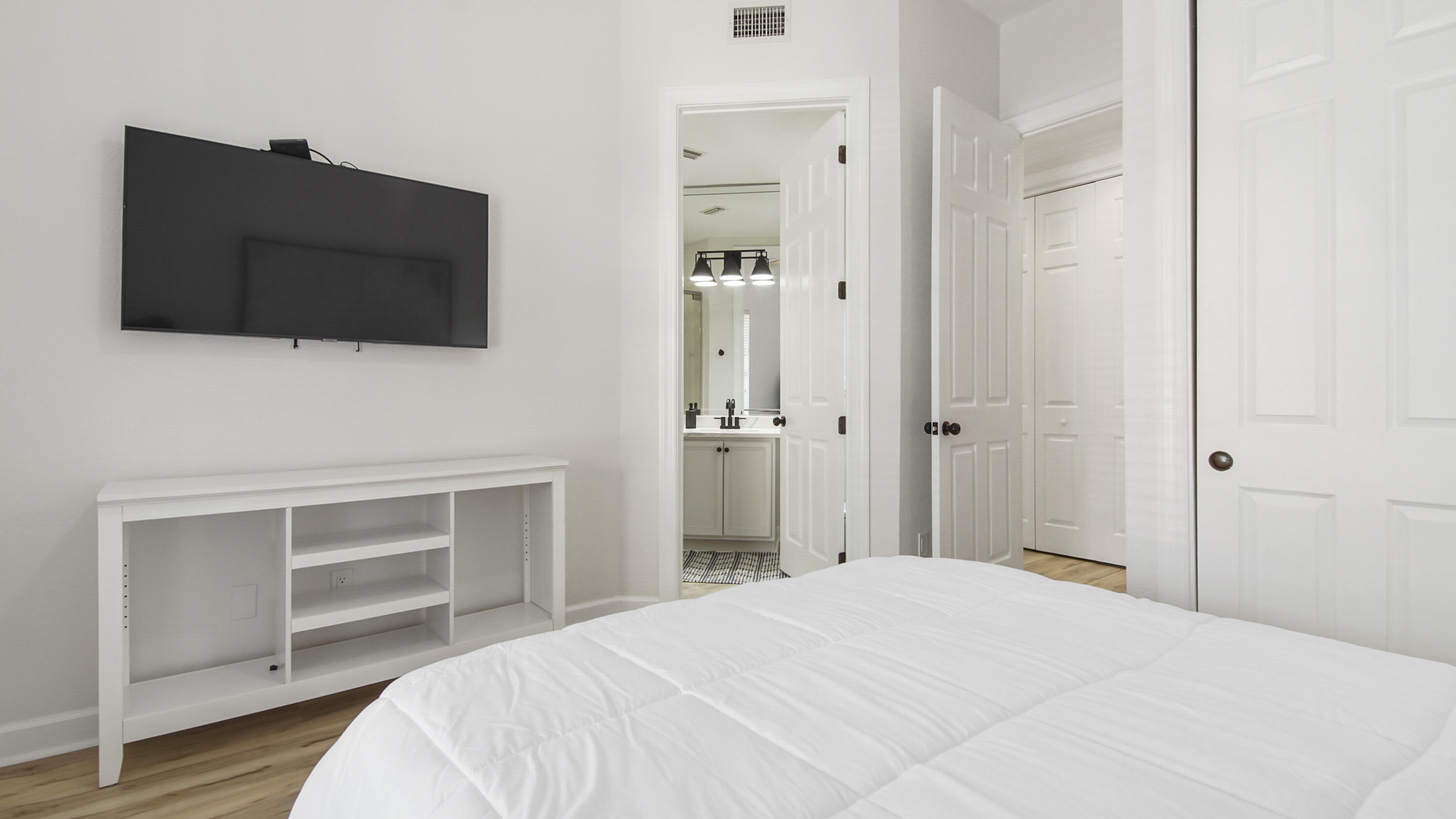 CRYSTAL COVE - Residential