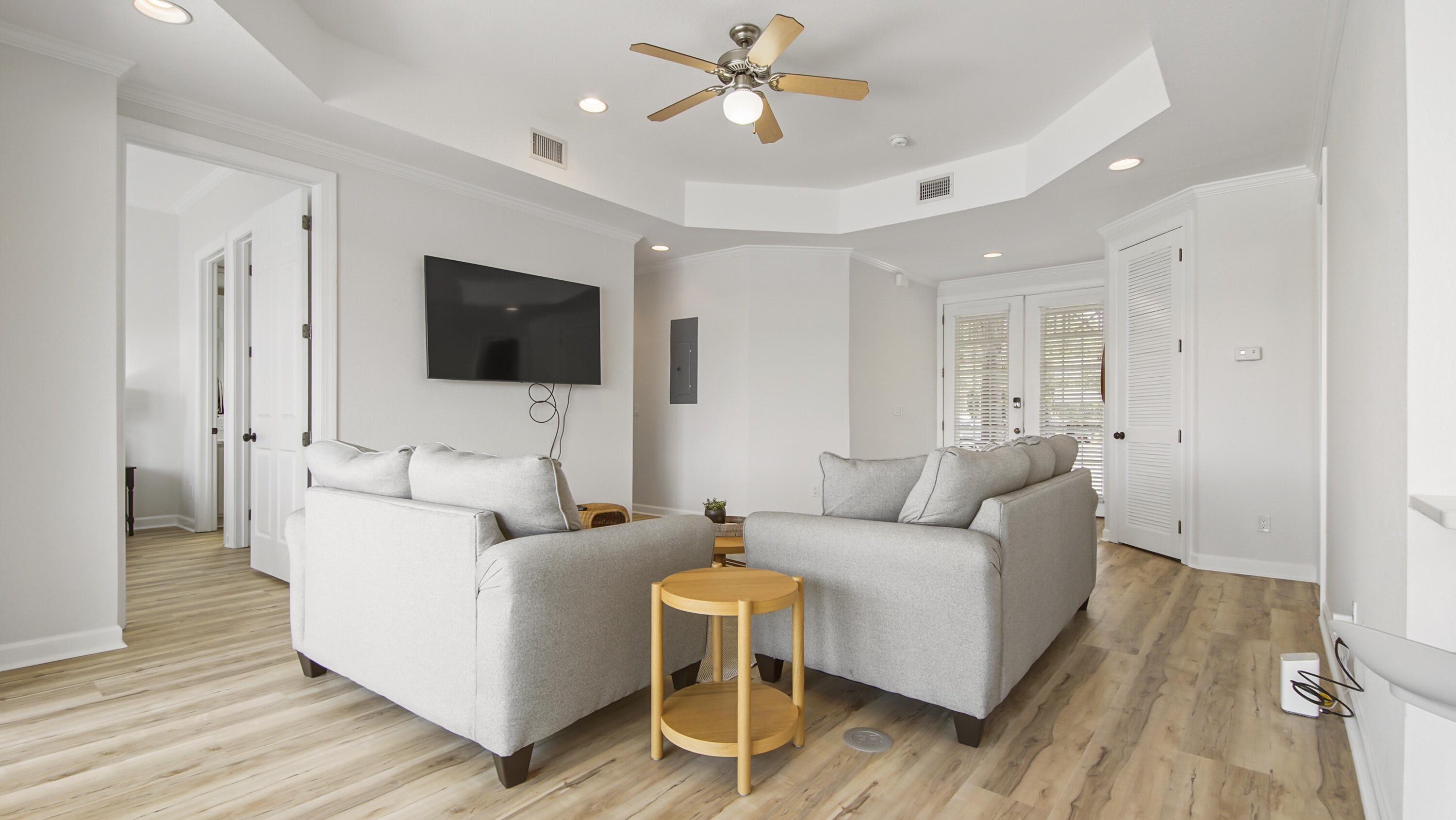 CRYSTAL COVE - Residential