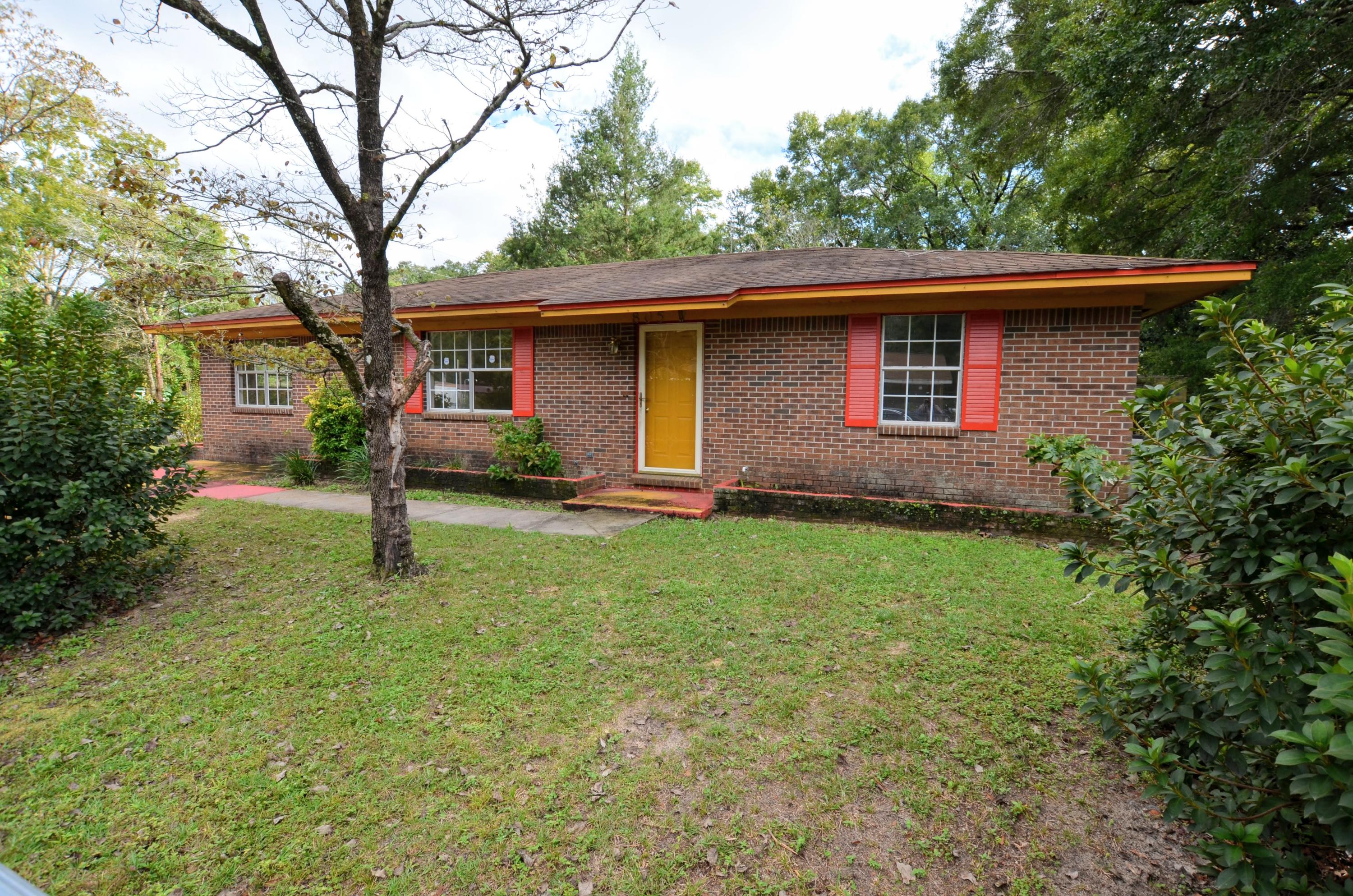 In the heart of Crestview is where you will find this all brick 3 bedroom 1 and 1/2 bath REO home. Located in an established neighborhood, this home rests on a large corner lot and is completely fenced. Inside you will find an enclosed den which could be easily used as a 3rd bedroom, indoor laundry area, central heat and air, new carpet throughout and fresh a paint. A definite must see to appreciate the opportunities for investors and owners alike. Call today! Sellers asking price is $59900.00