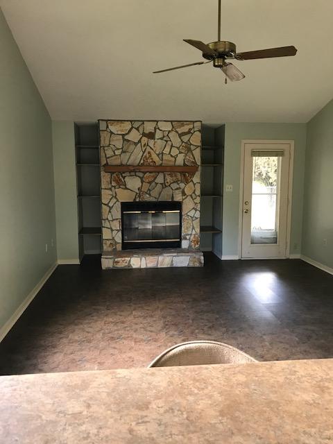 CRYSTAL LAKE ESTATES - Residential Lease