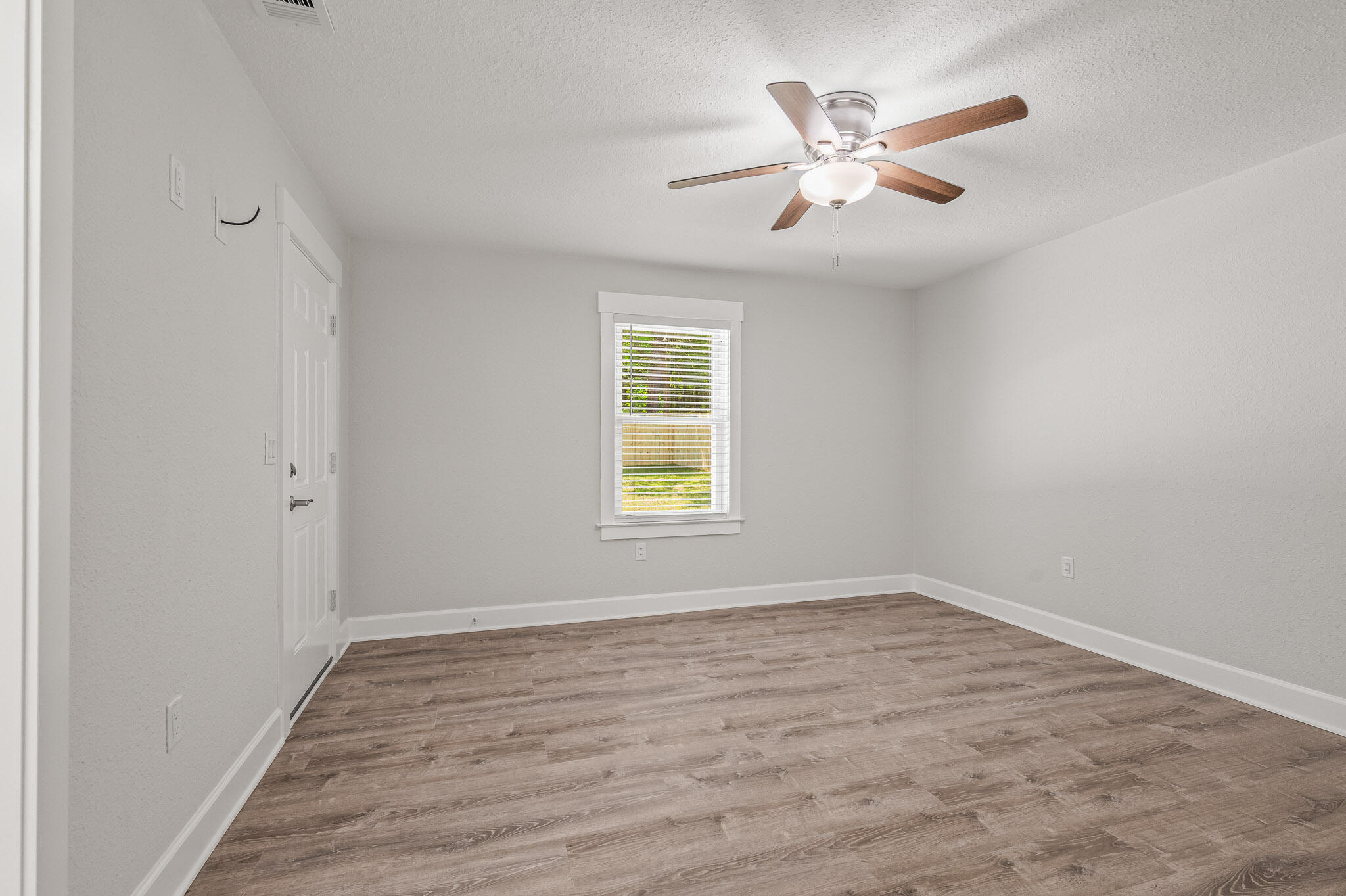 LANTERN RIDGE - Residential