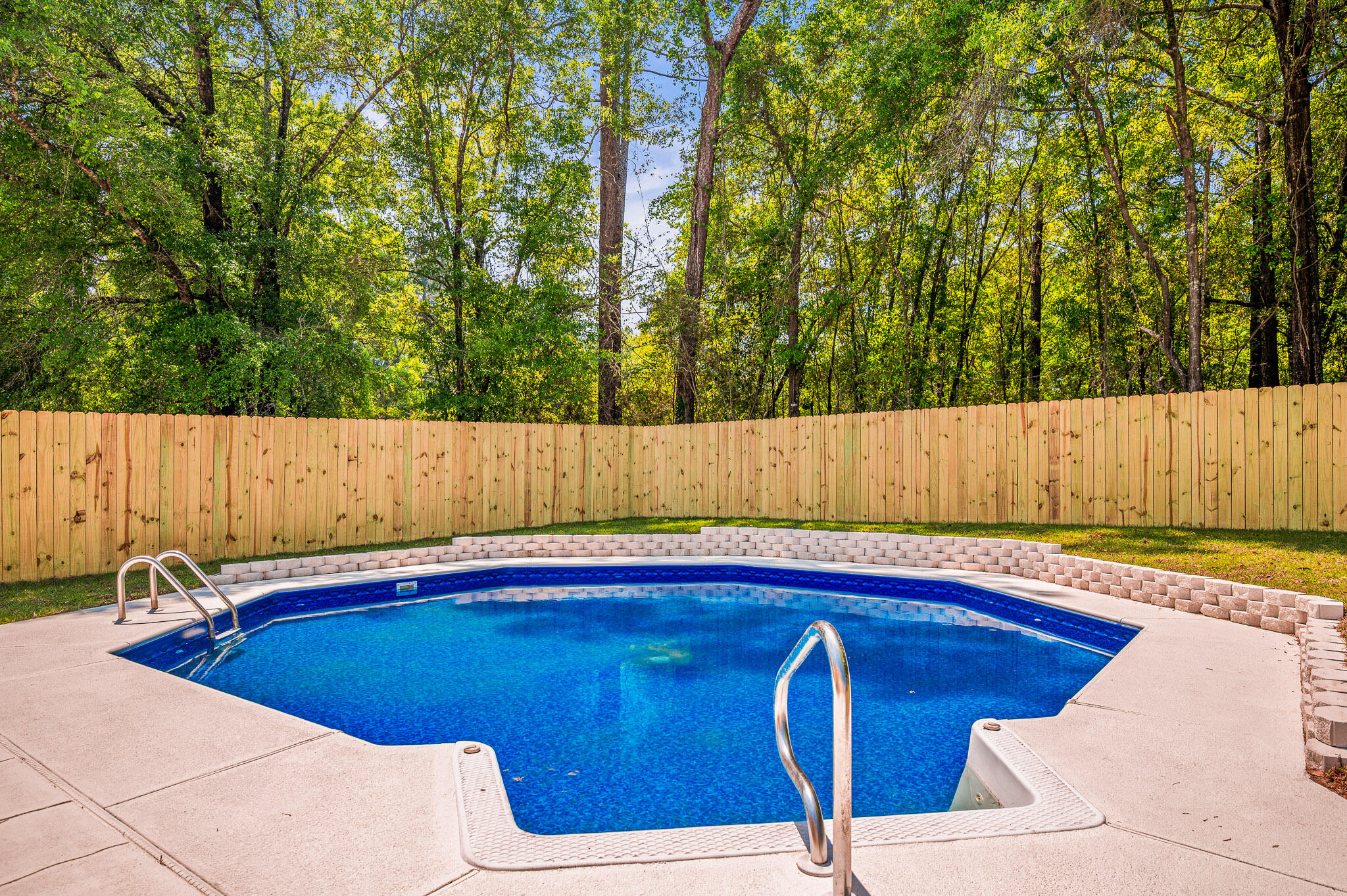 LANTERN RIDGE - Residential