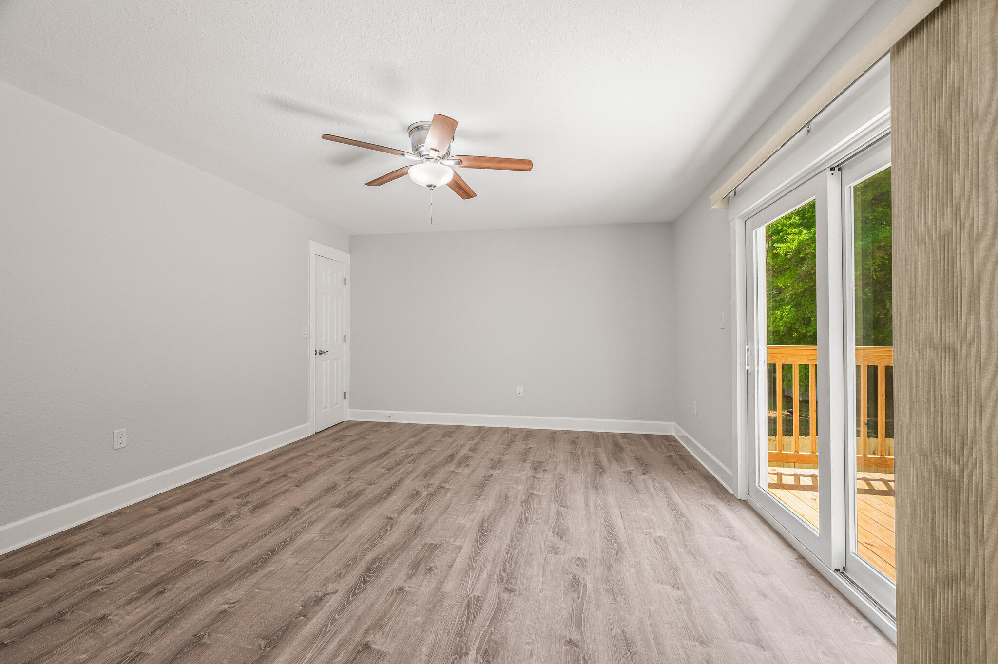 LANTERN RIDGE - Residential