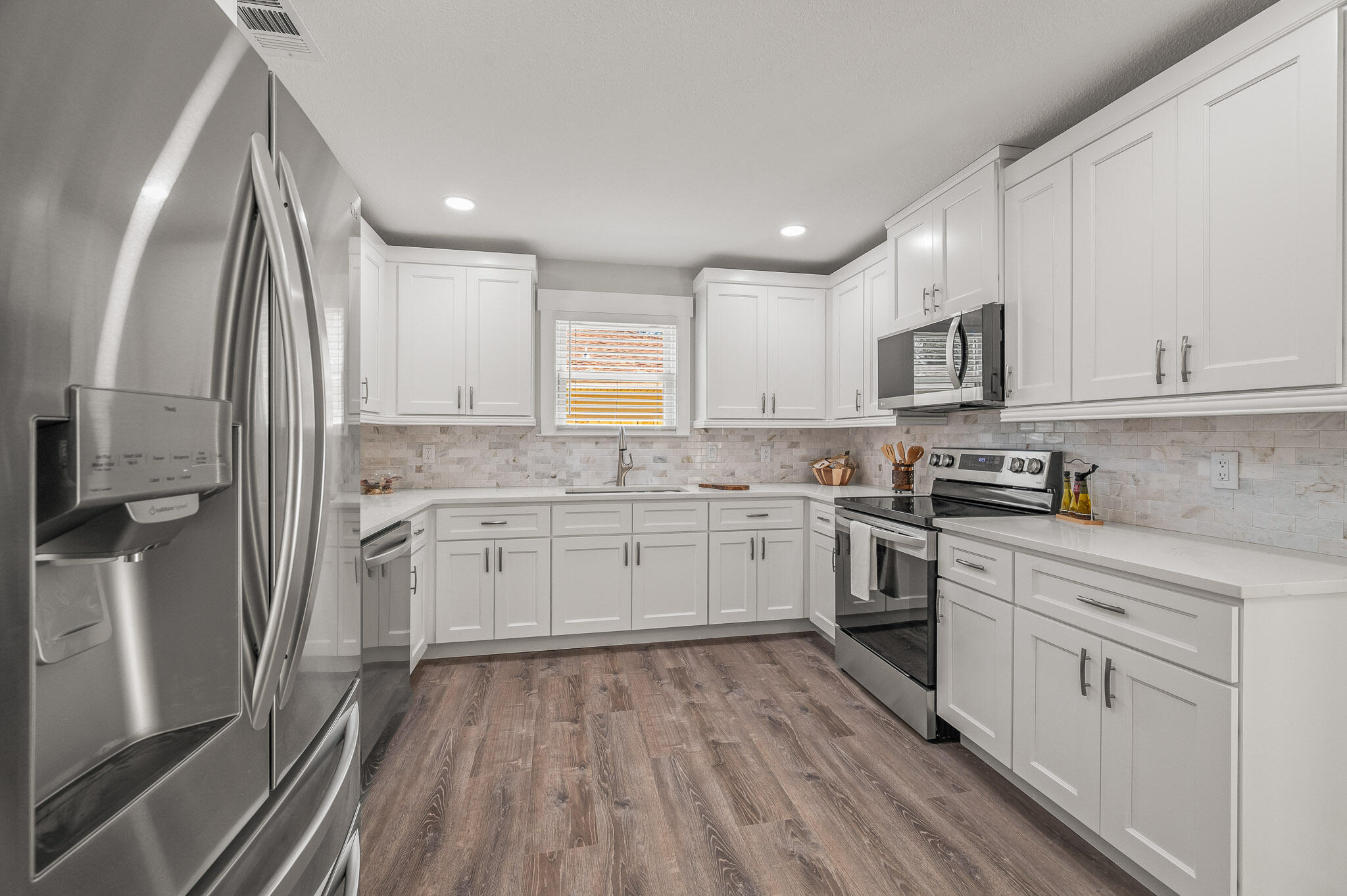 LANTERN RIDGE - Residential