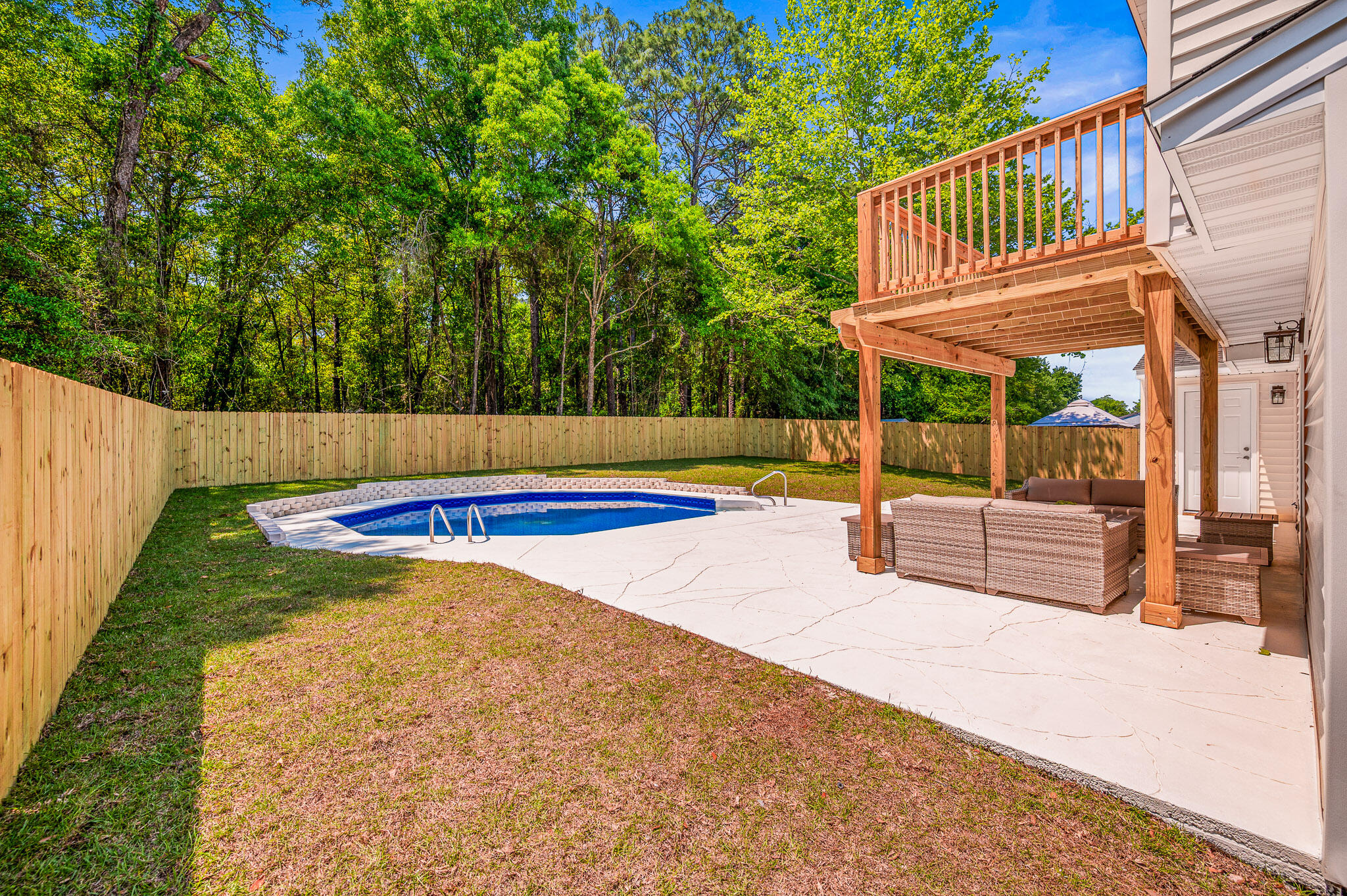 LANTERN RIDGE - Residential