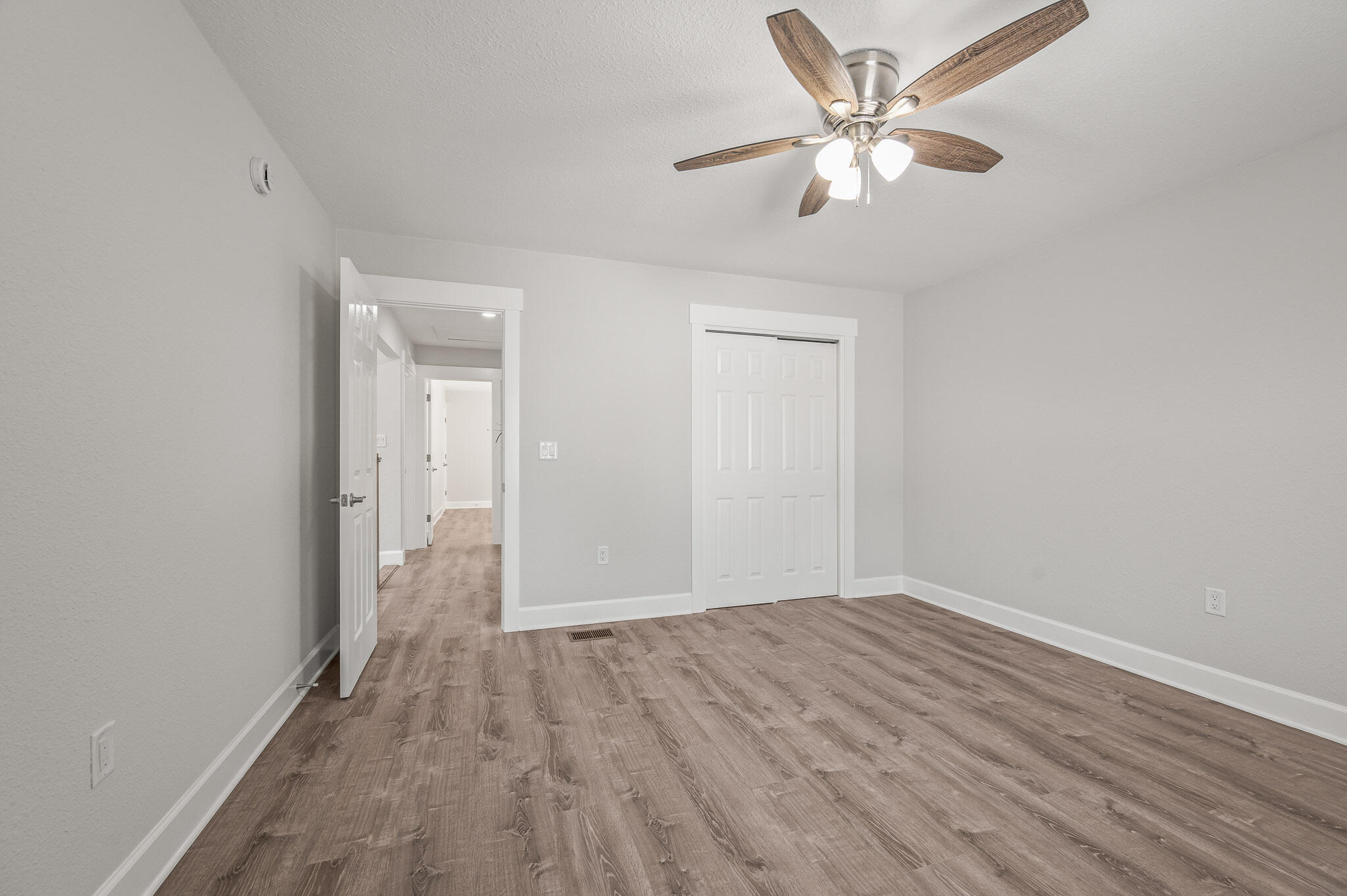 LANTERN RIDGE - Residential