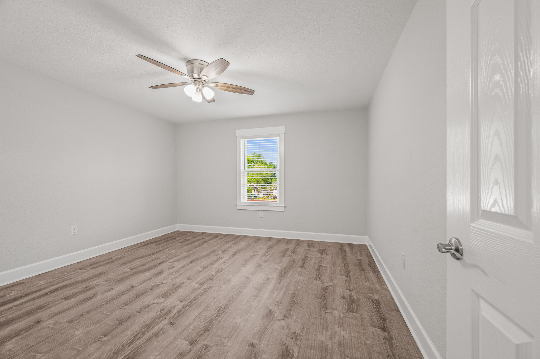 LANTERN RIDGE - Residential