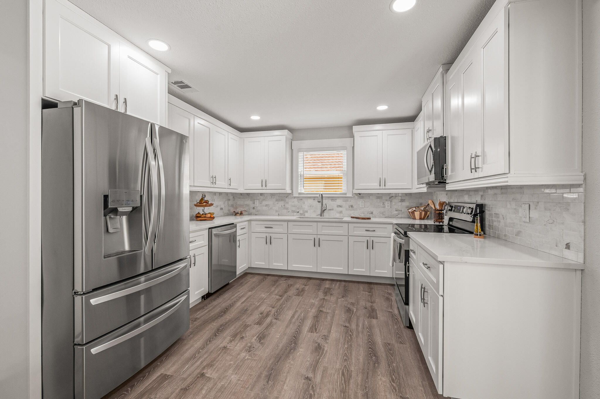 LANTERN RIDGE - Residential