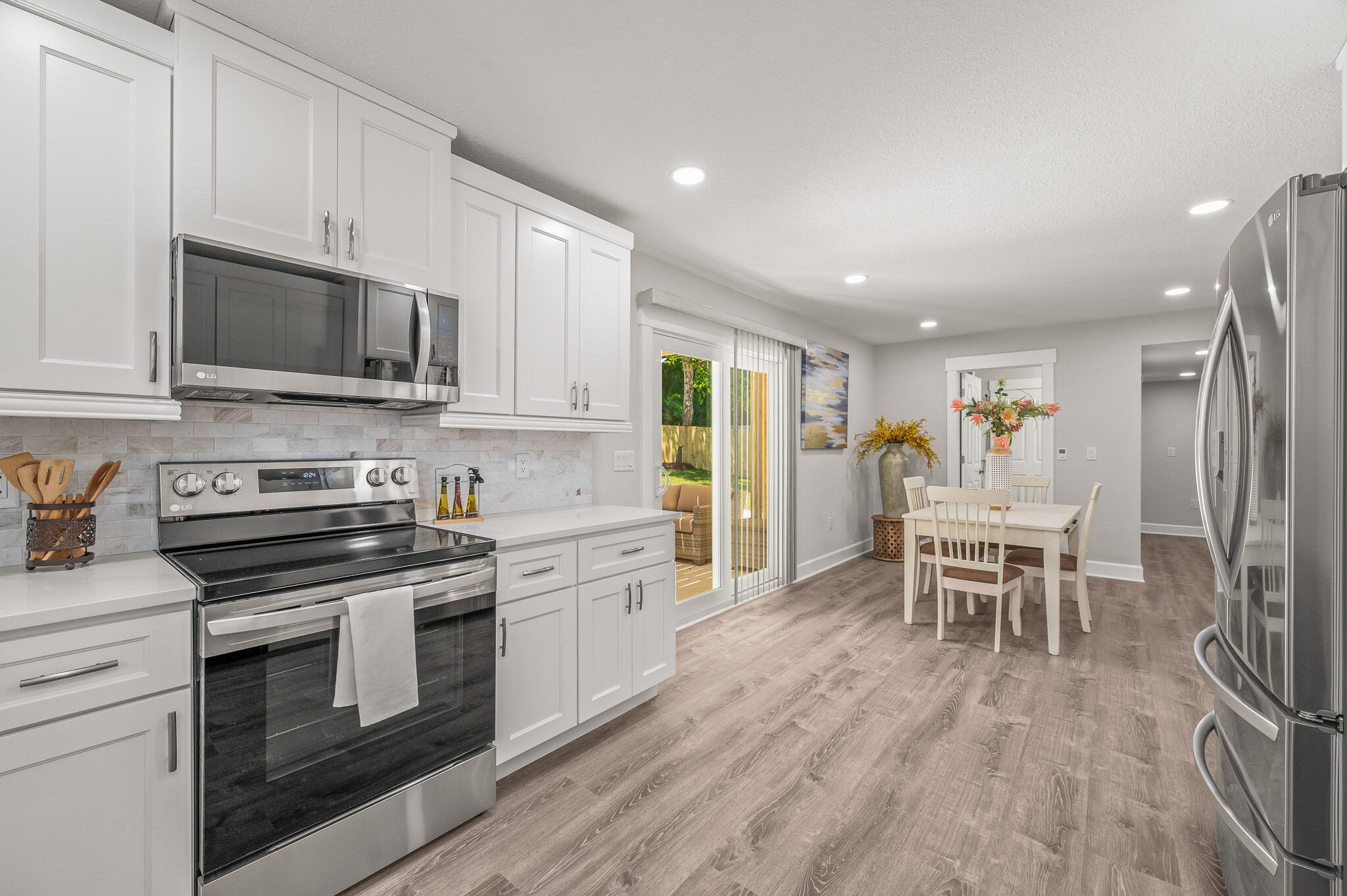LANTERN RIDGE - Residential