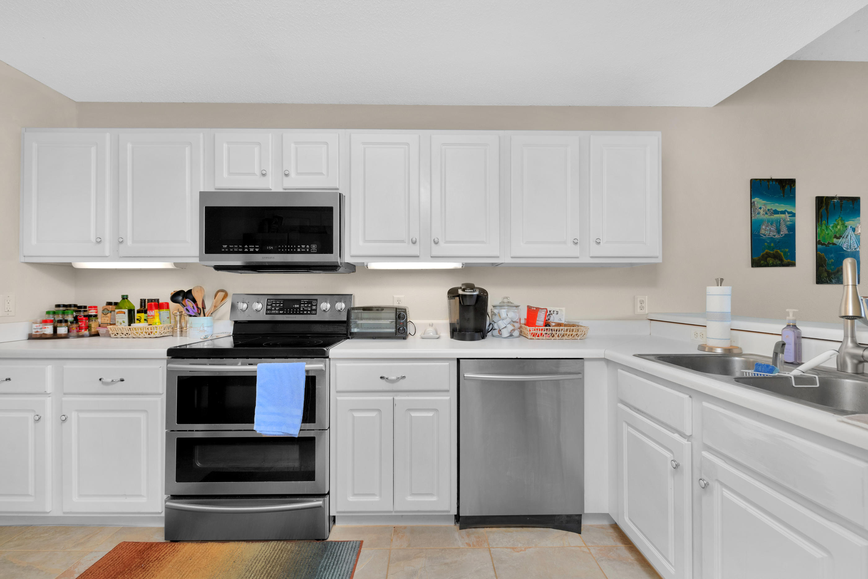 PALM COURT YACHT CLUB - Residential