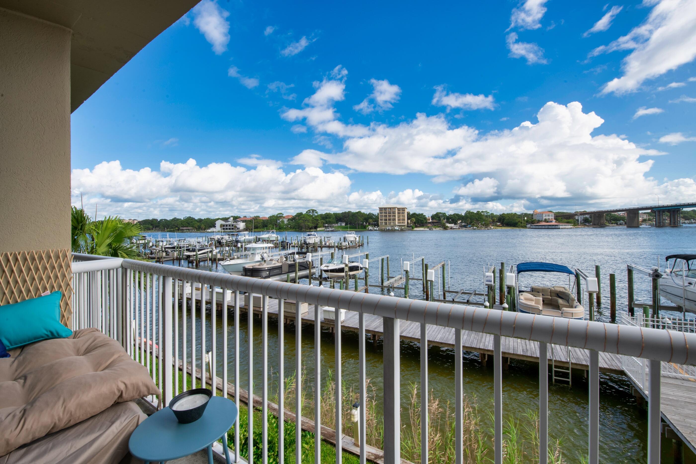 PALM COURT YACHT CLUB - Residential