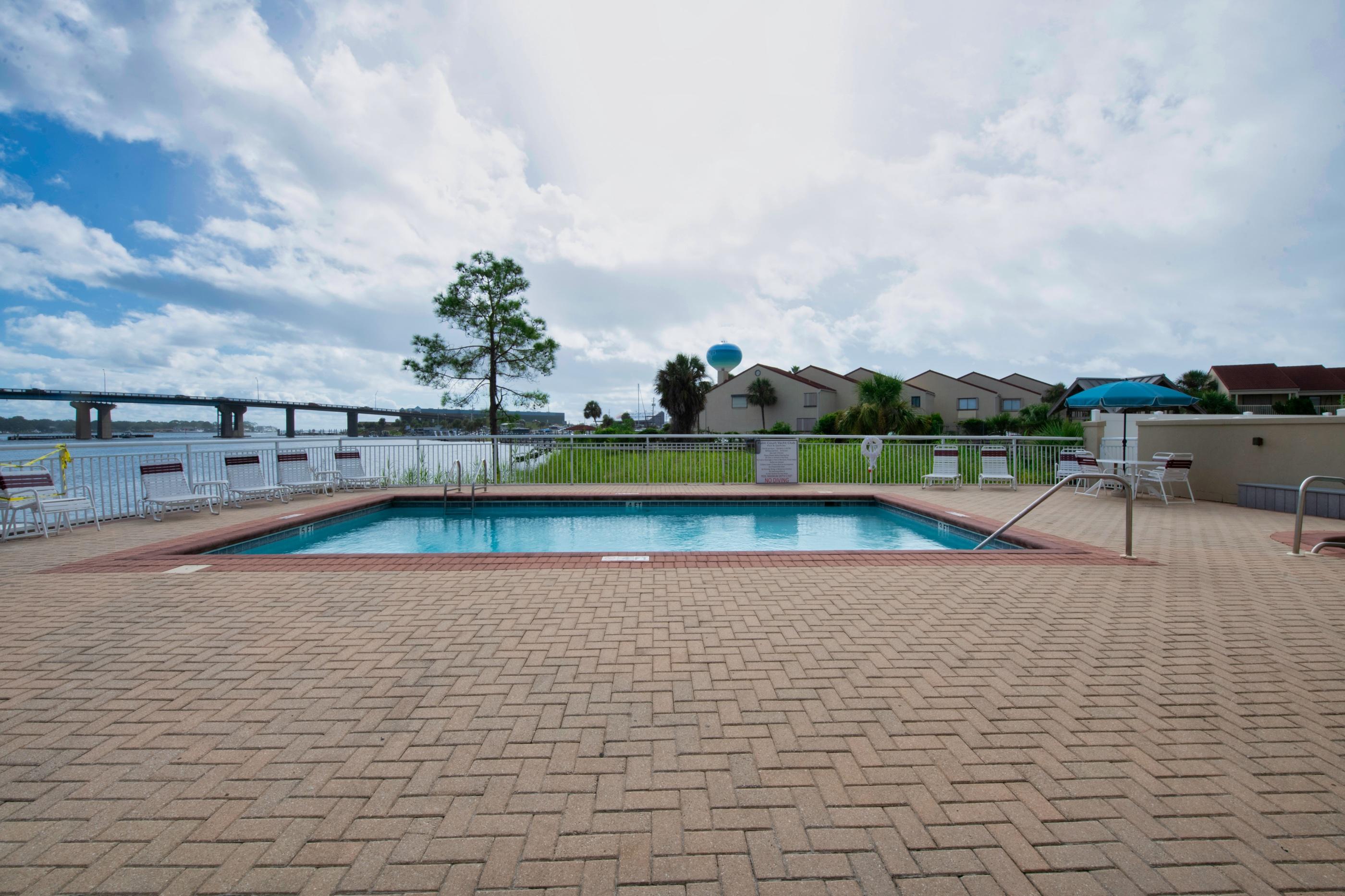 PALM COURT YACHT CLUB - Residential