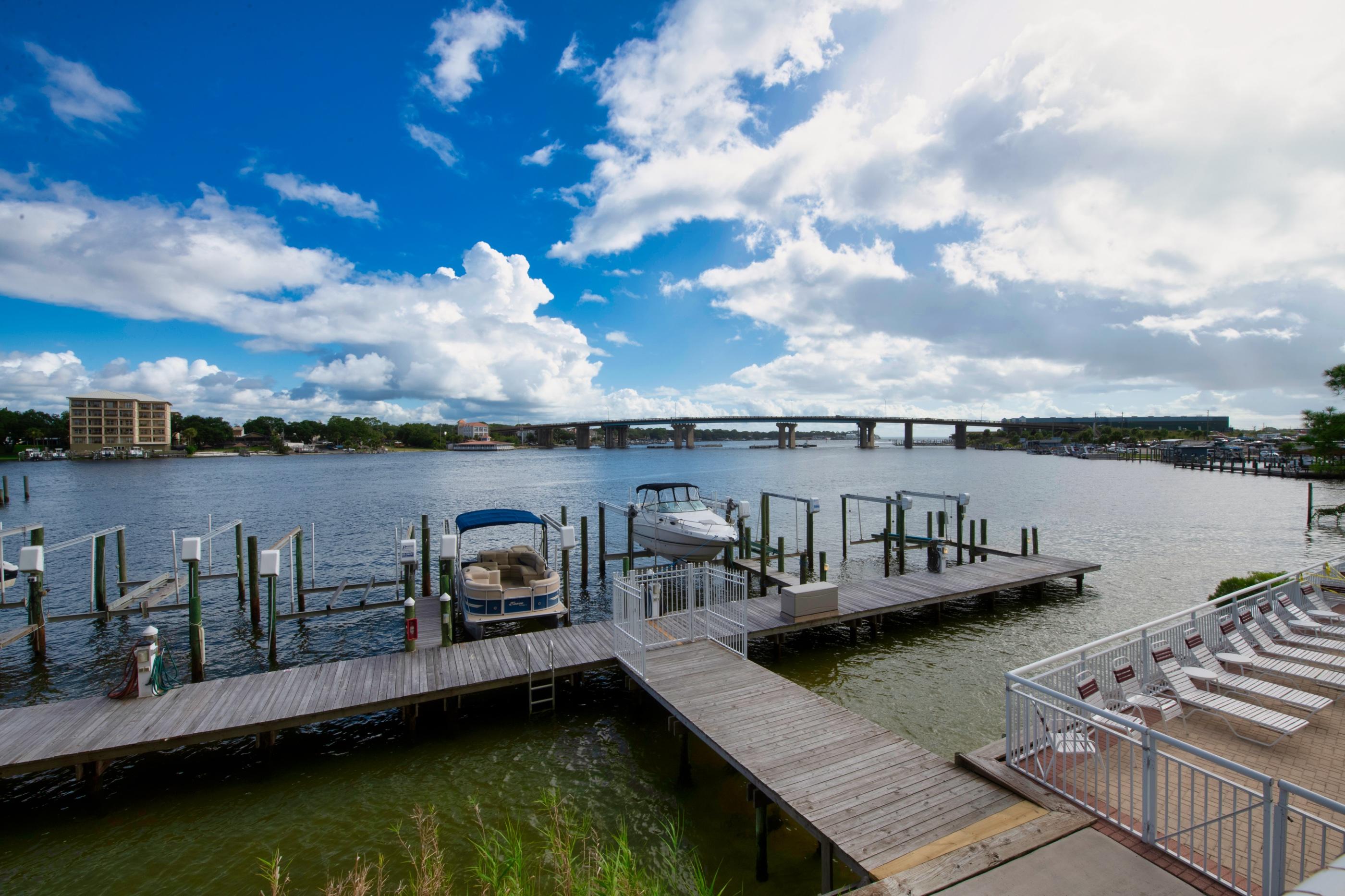 PALM COURT YACHT CLUB - Residential