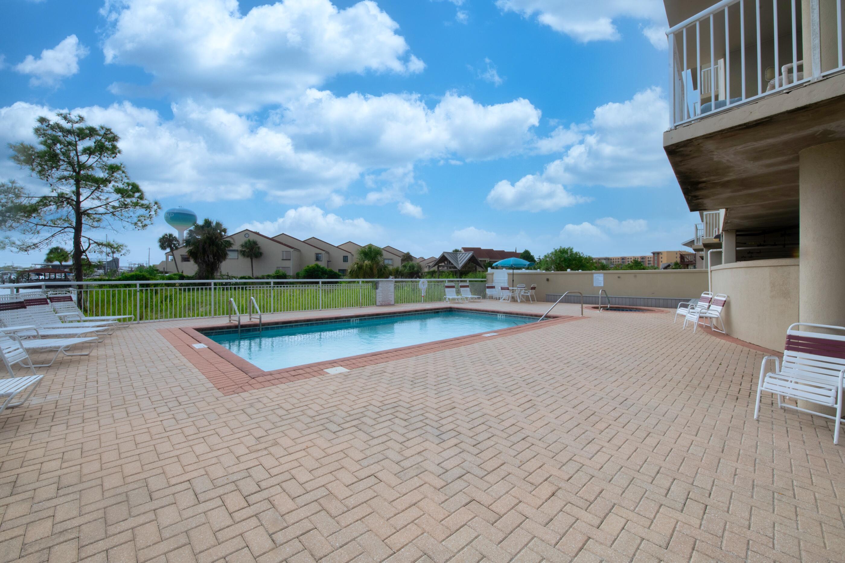 PALM COURT YACHT CLUB - Residential