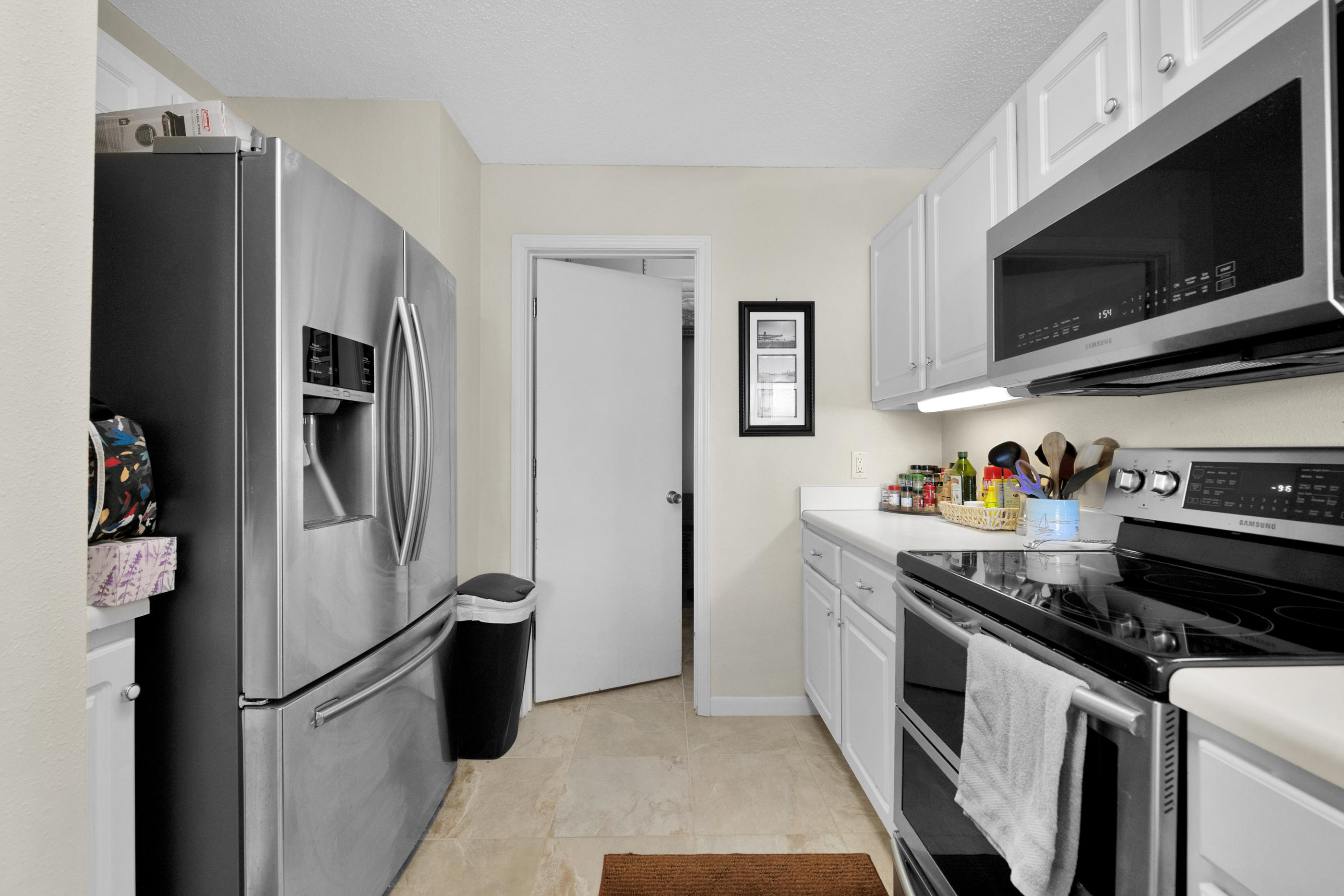 PALM COURT YACHT CLUB - Residential