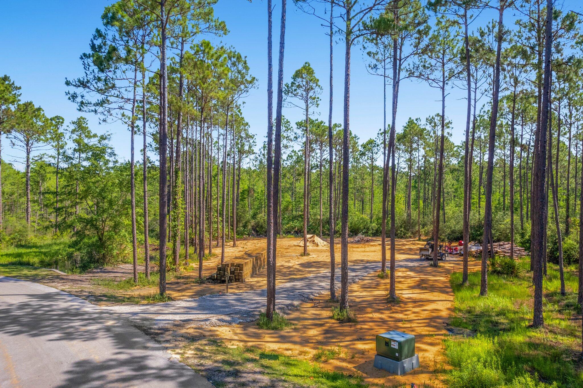 RIVERCAMPS ON CROOKED CREEK - Land