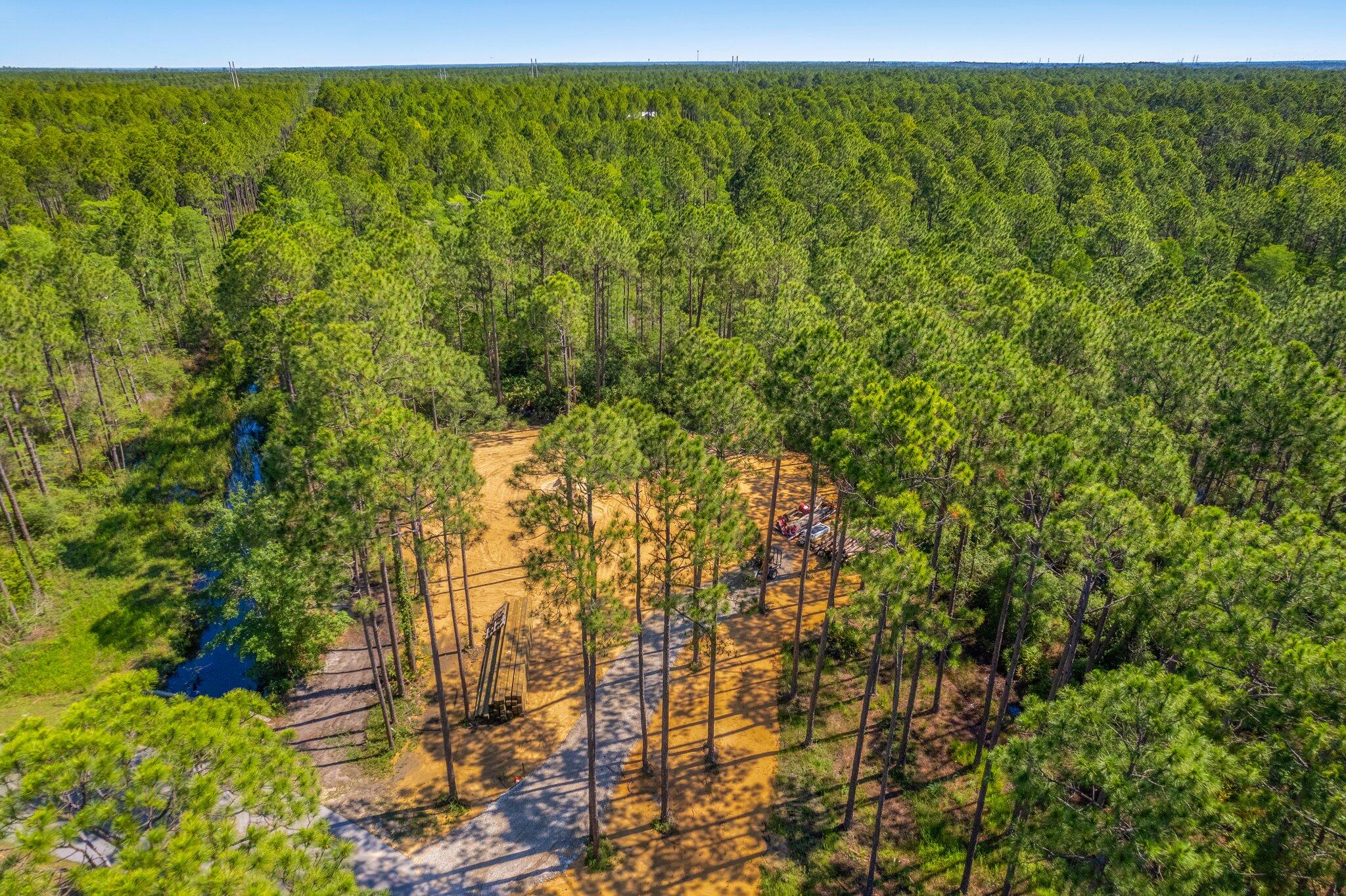 RIVERCAMPS ON CROOKED CREEK - Land