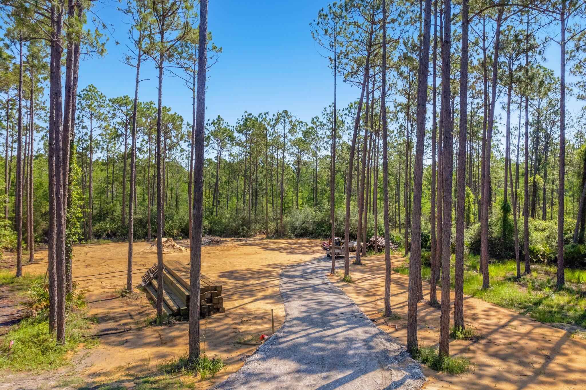 RIVERCAMPS ON CROOKED CREEK - Land