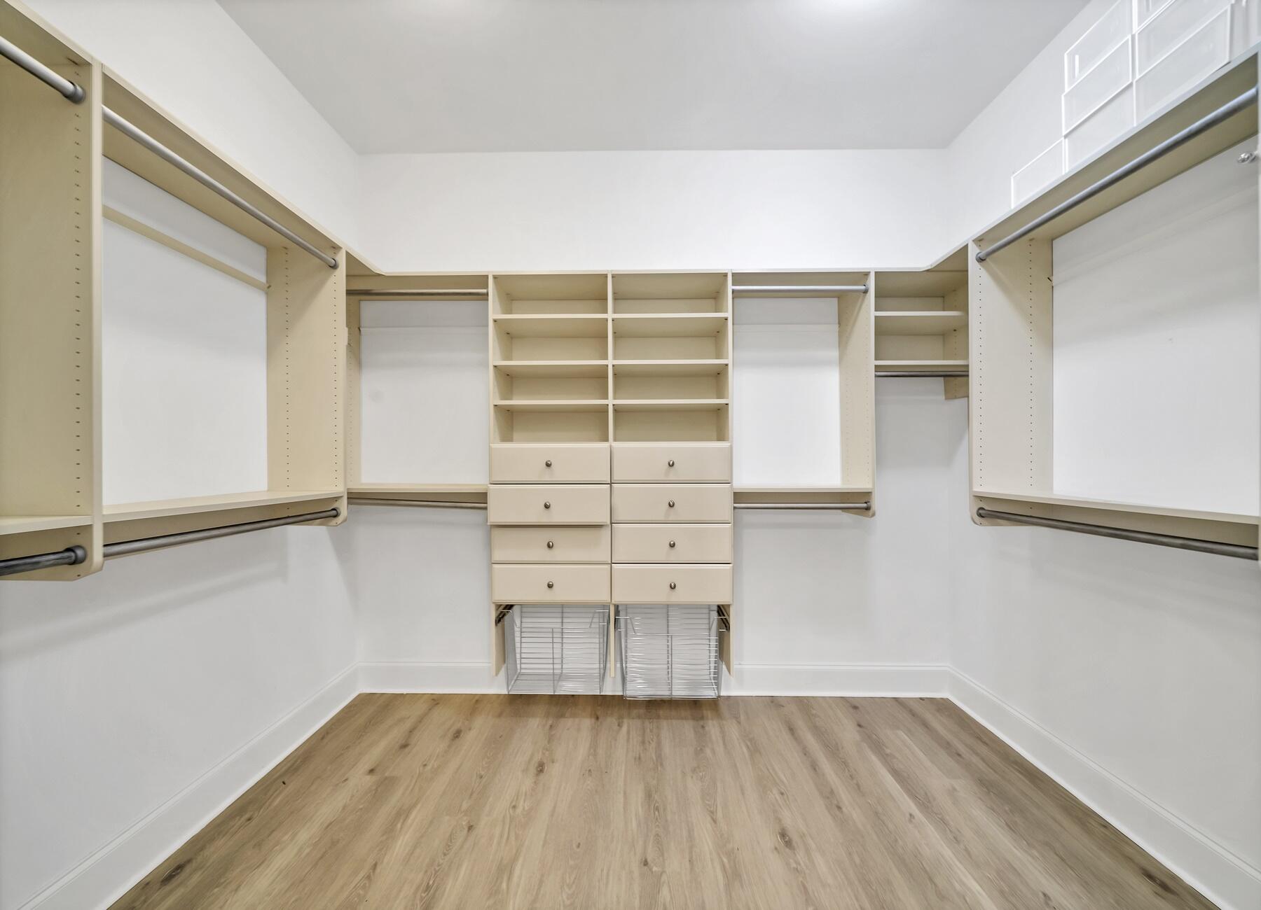 BURNT PINE - Residential