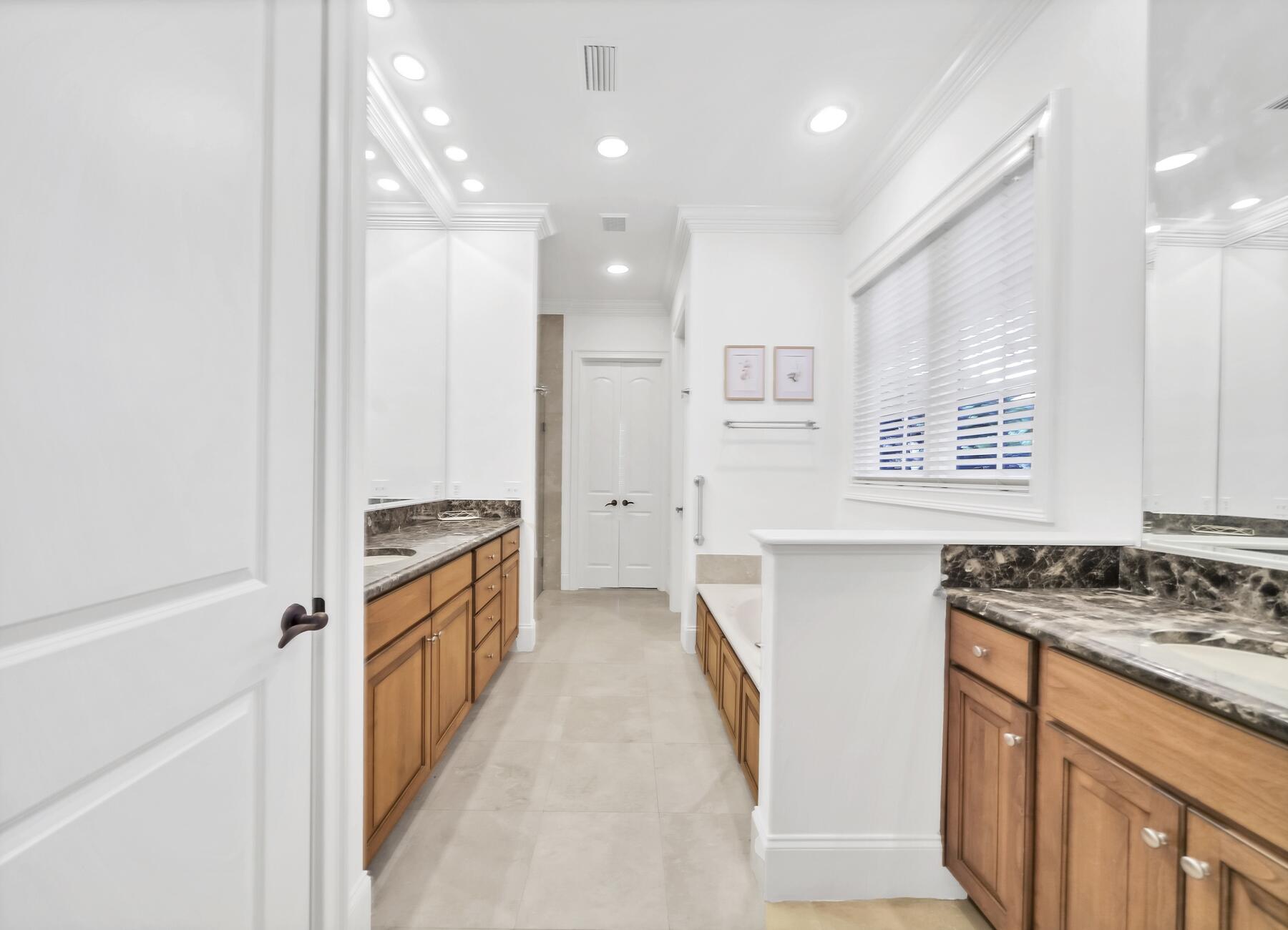 BURNT PINE - Residential