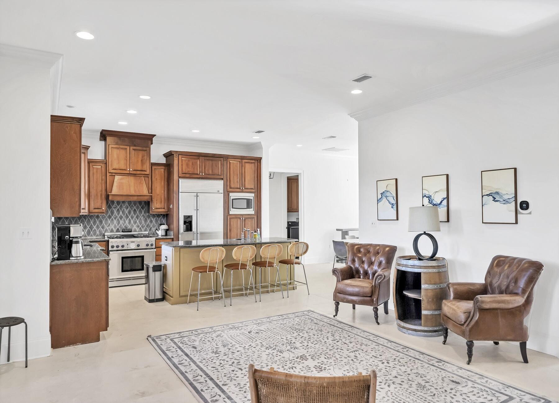 BURNT PINE - Residential