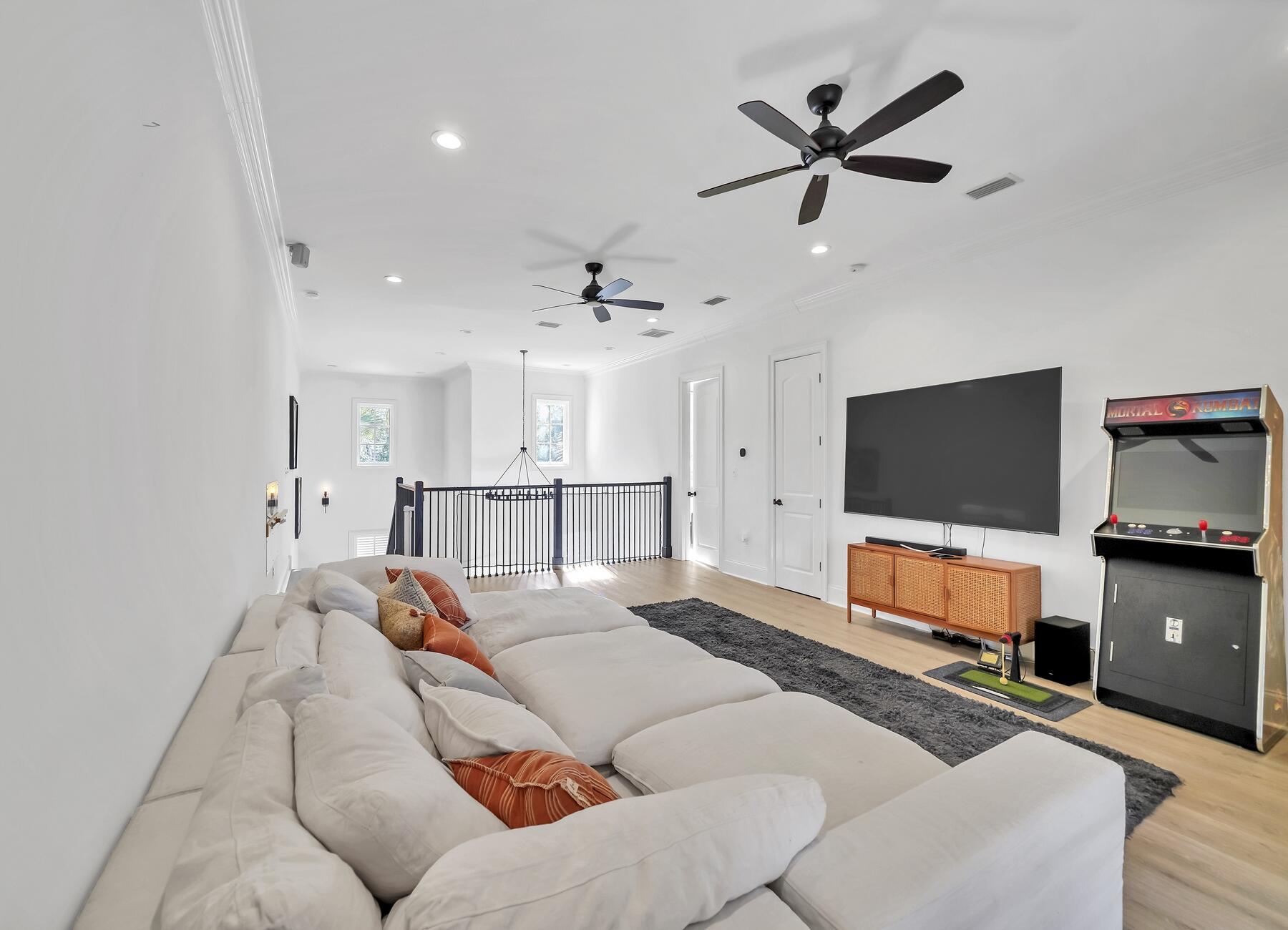 BURNT PINE - Residential