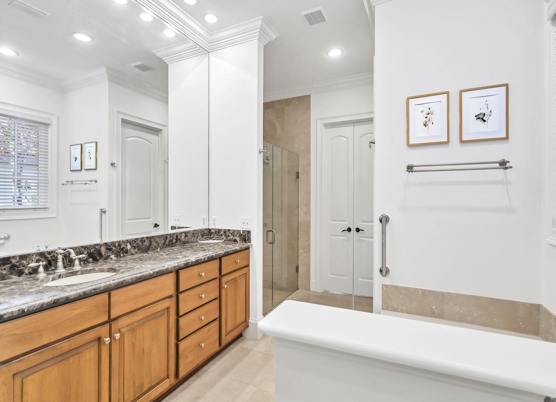 BURNT PINE - Residential