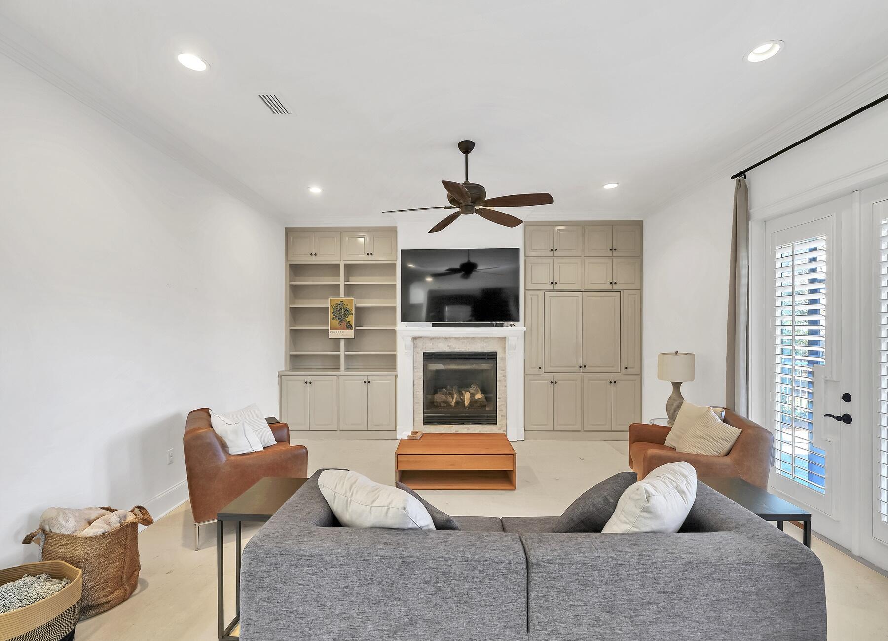 BURNT PINE - Residential