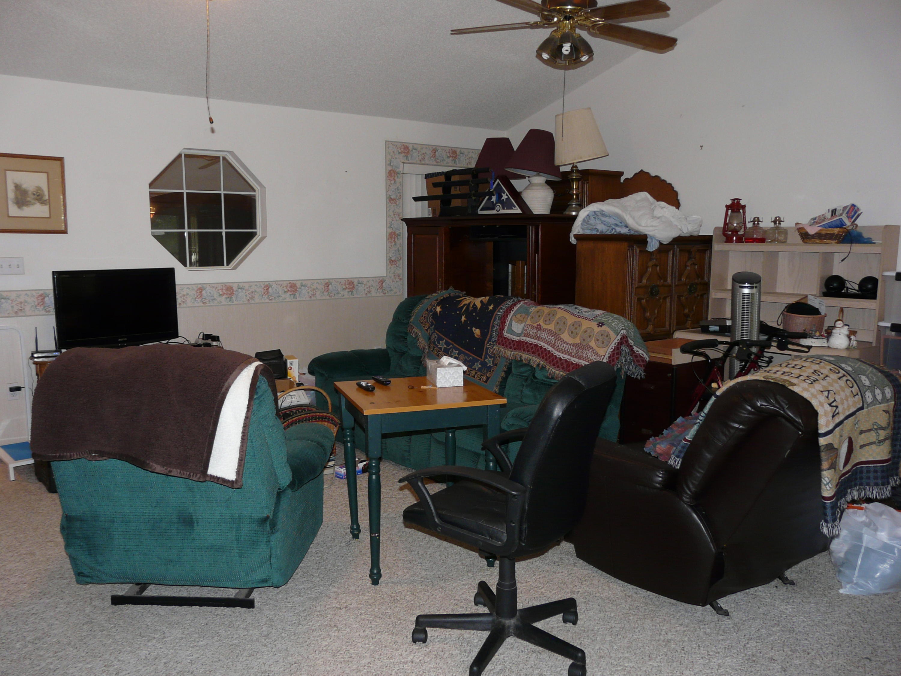 HOLLY HILLS - Residential