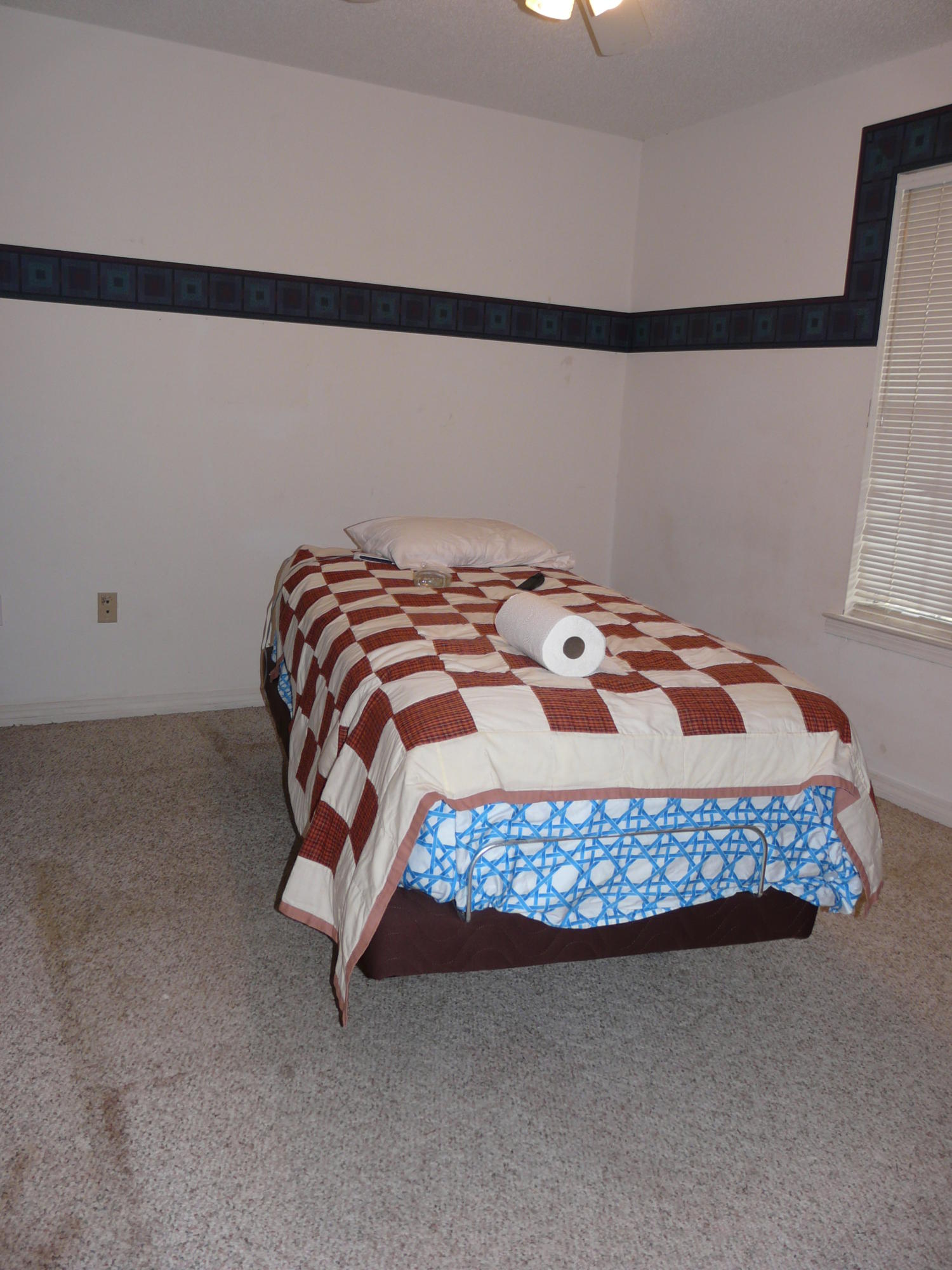 HOLLY HILLS - Residential