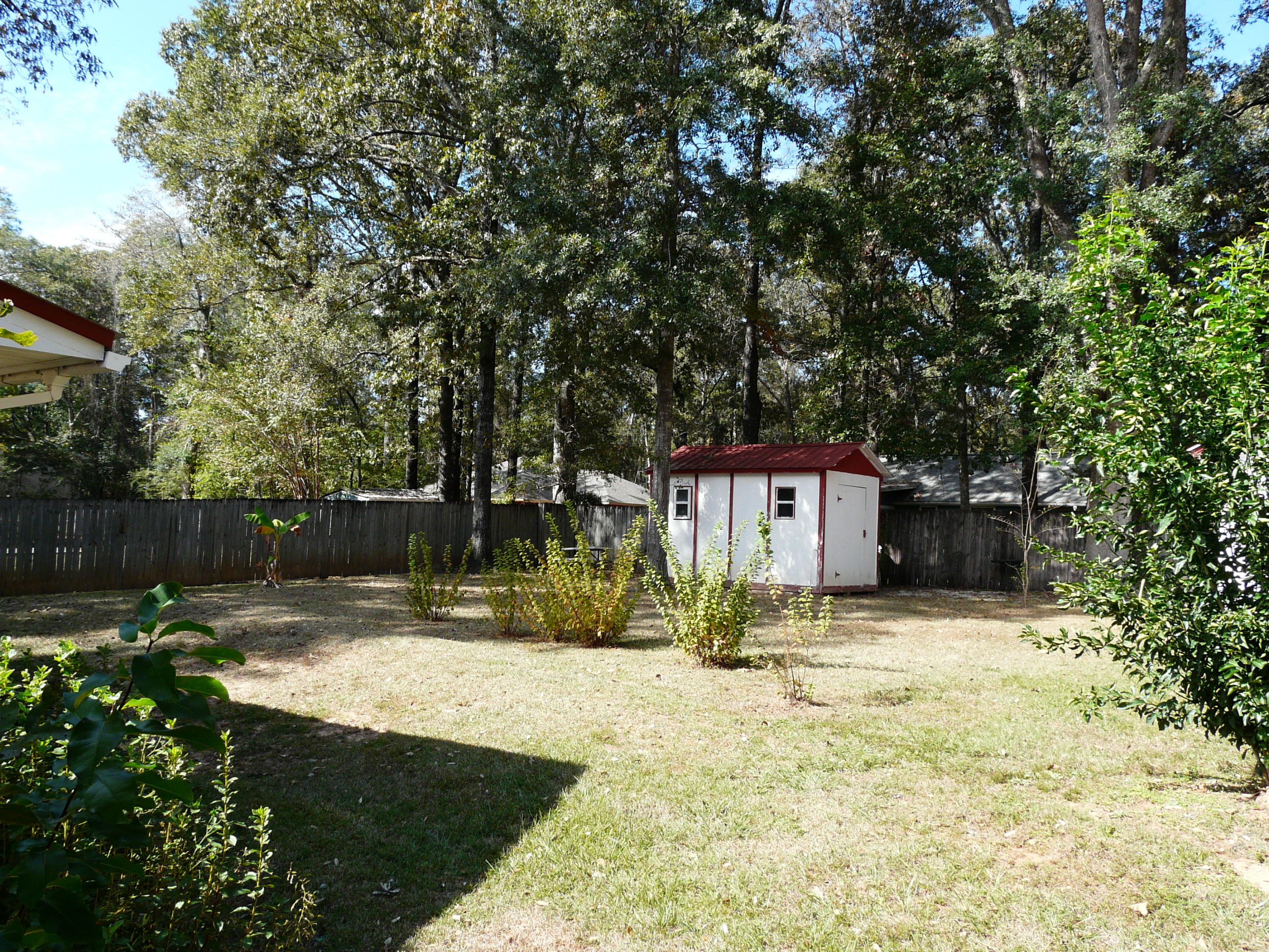 HOLLY HILLS - Residential