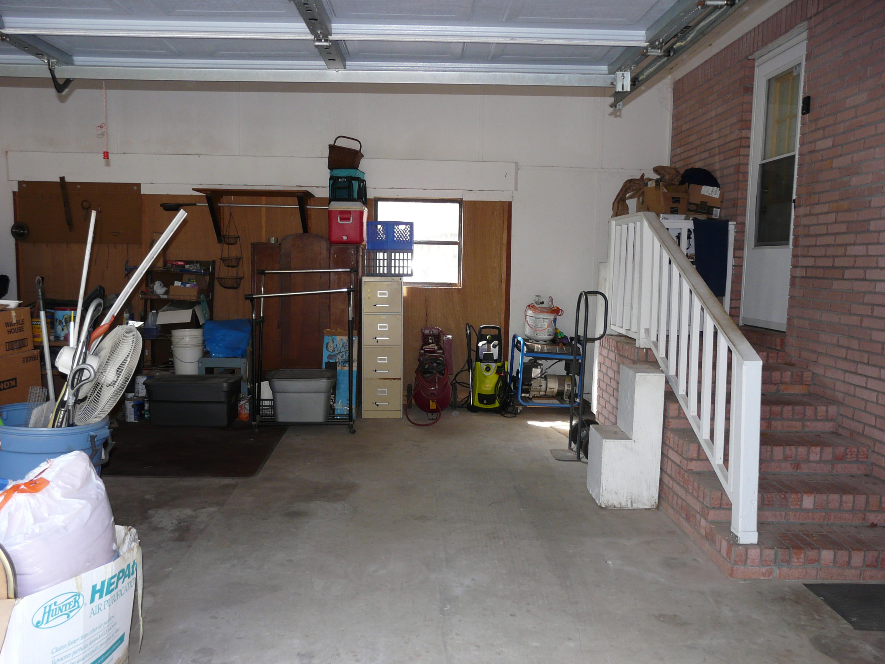 HOLLY HILLS - Residential