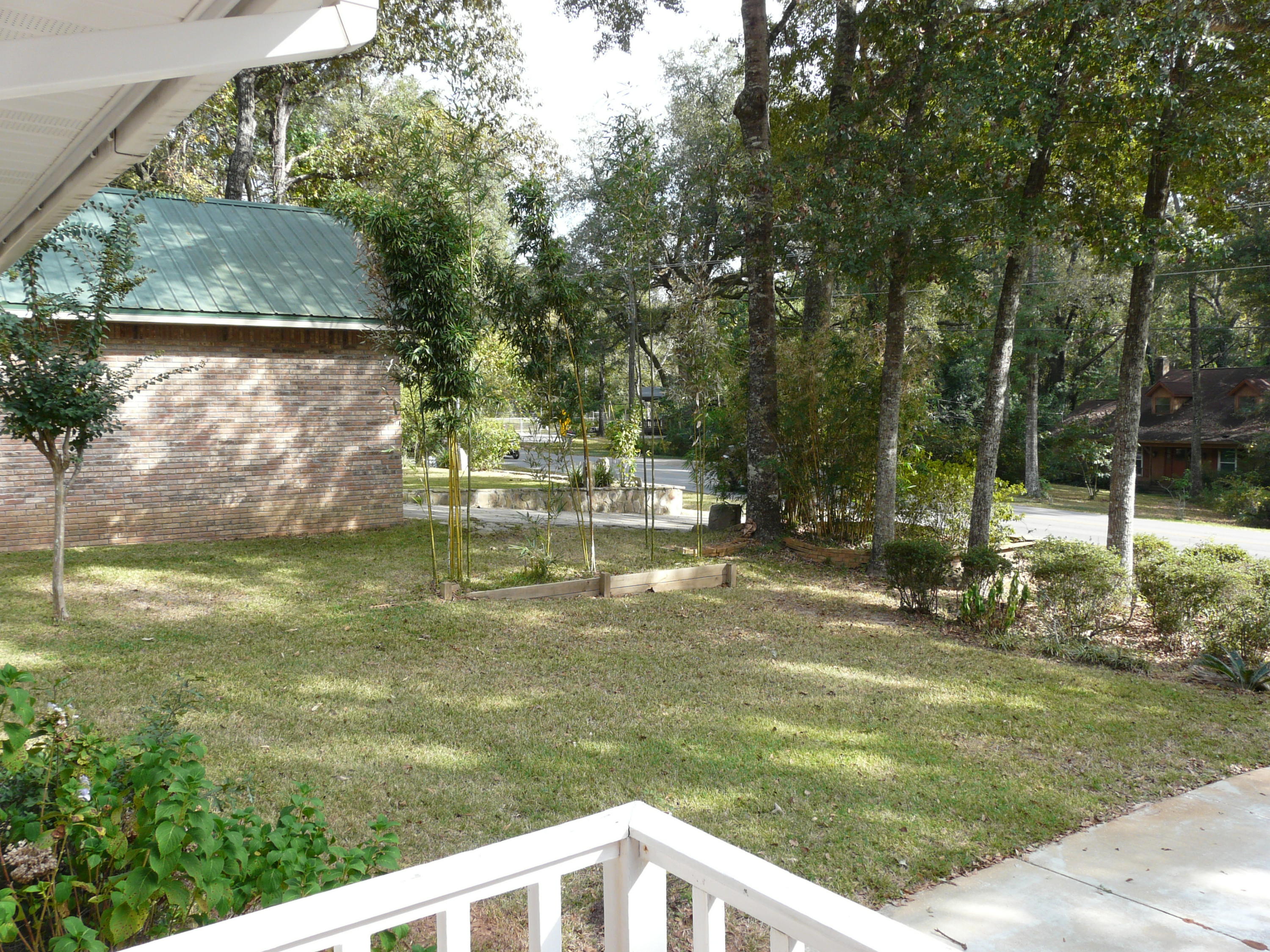 HOLLY HILLS - Residential