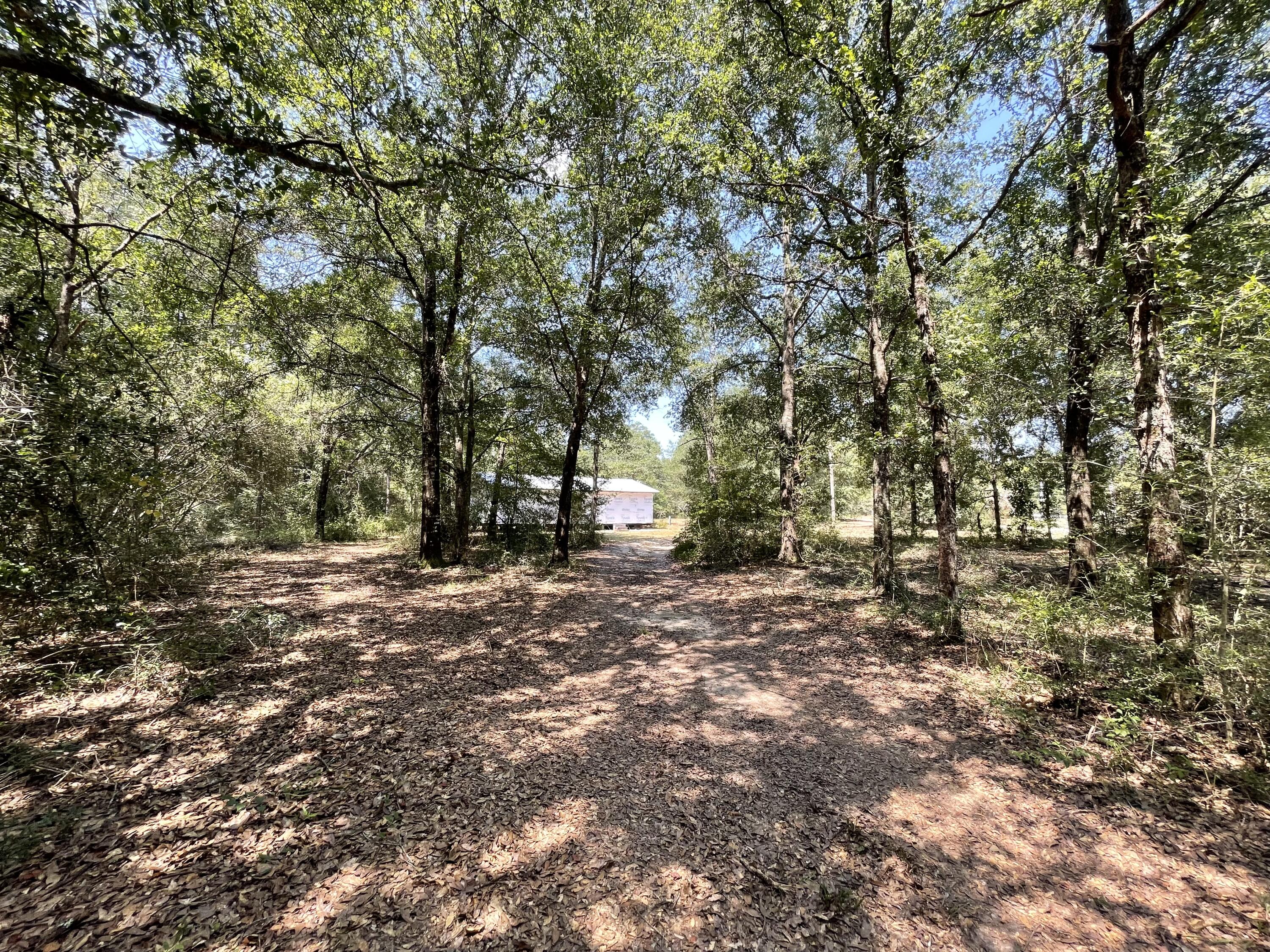 METES & BOUNDS - Land