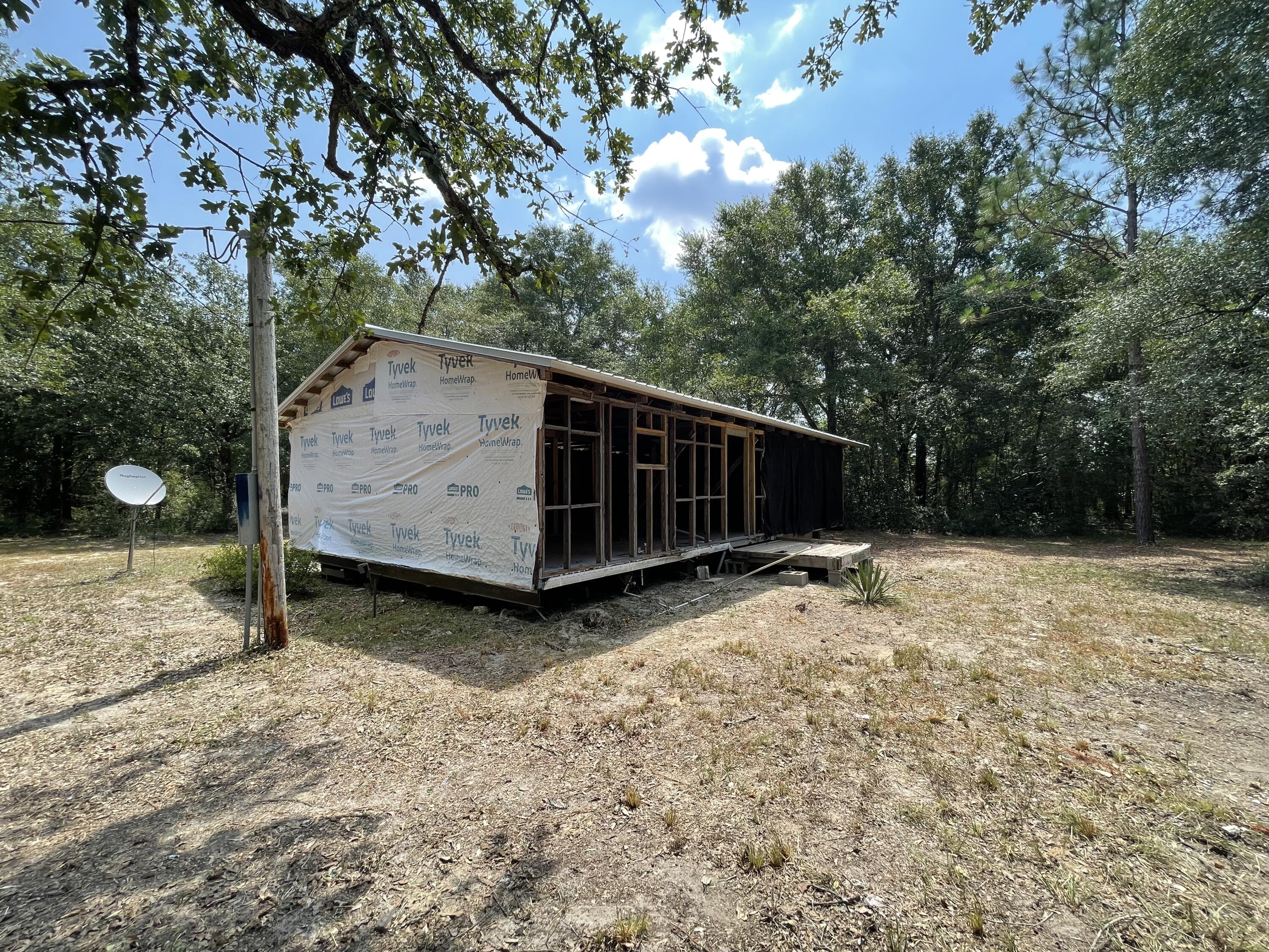 METES & BOUNDS - Land