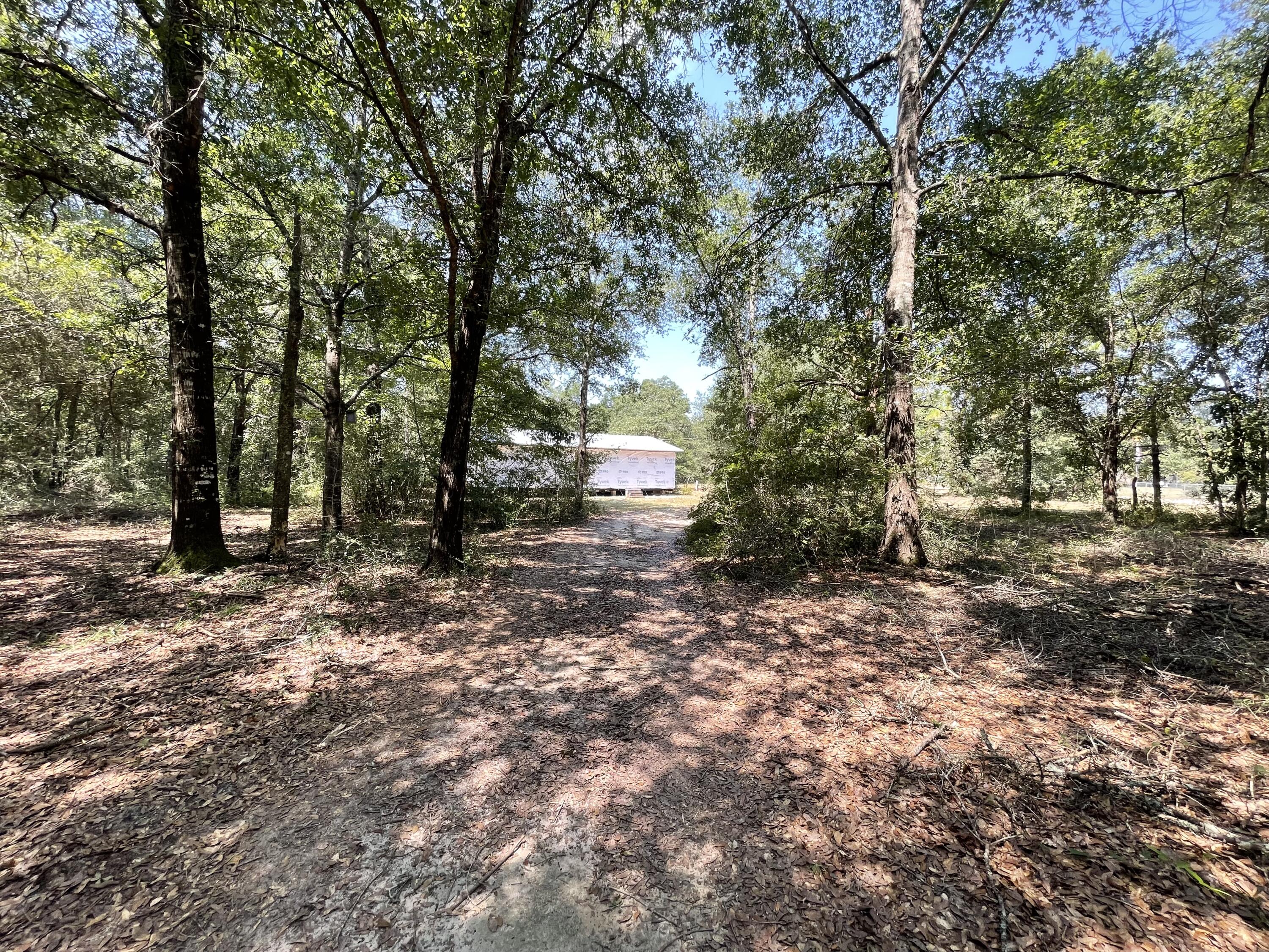 METES & BOUNDS - Land