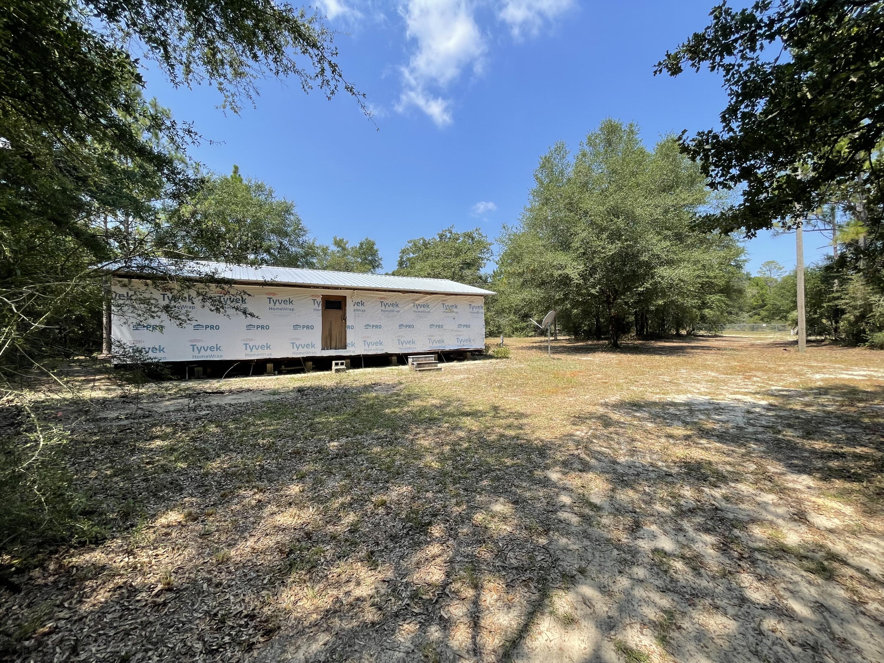 METES & BOUNDS - Land