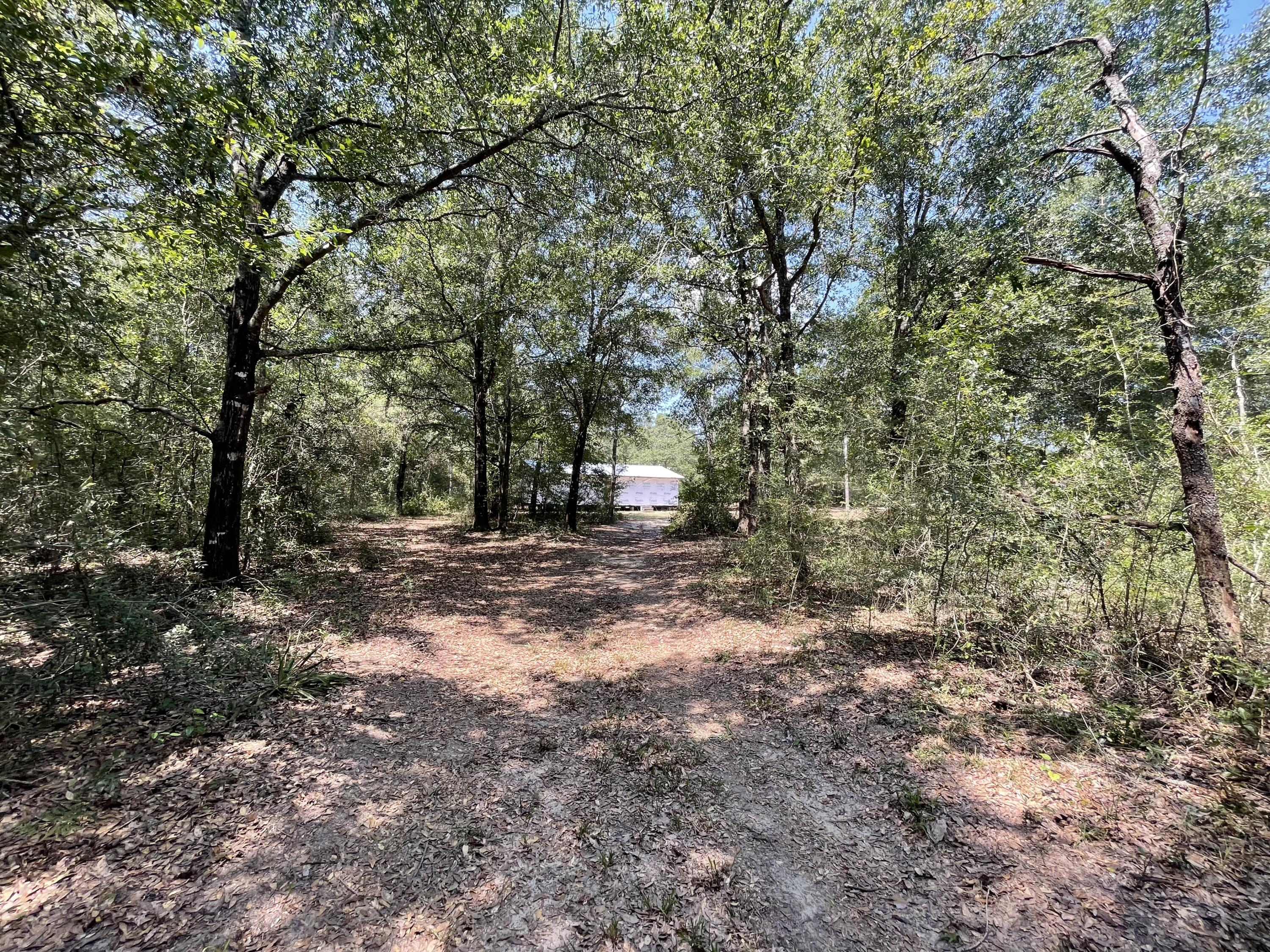 METES & BOUNDS - Land