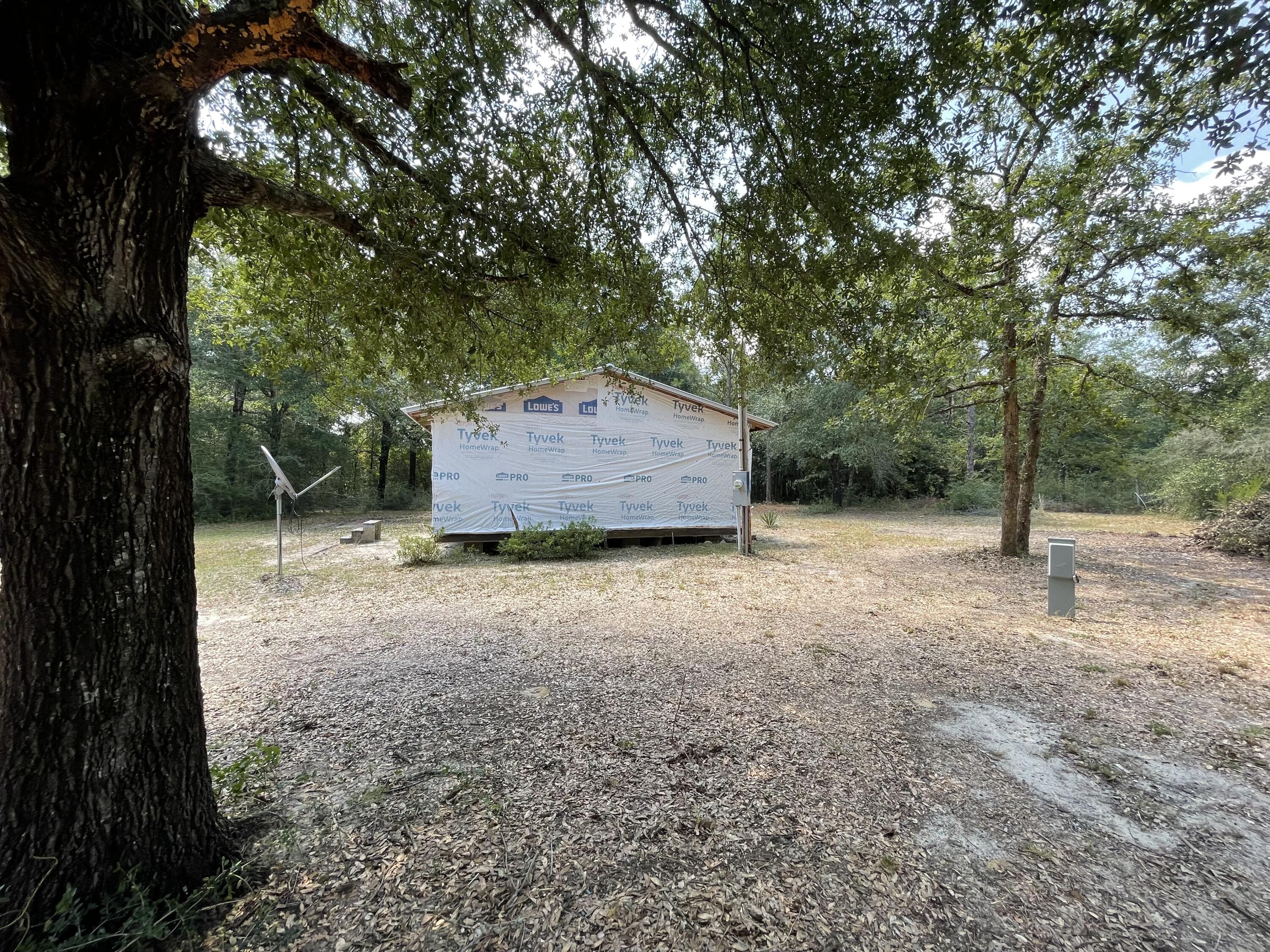 METES & BOUNDS - Land