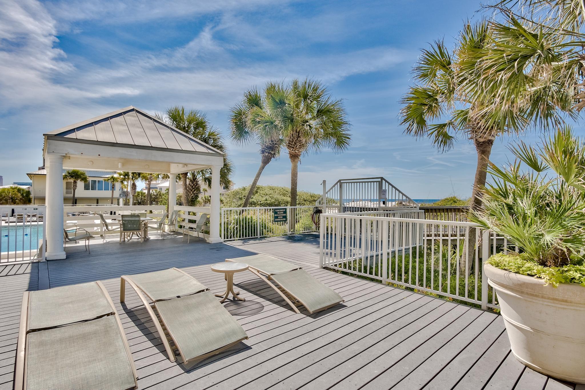 HIDDEN DUNES GRAND VILLAS - Residential