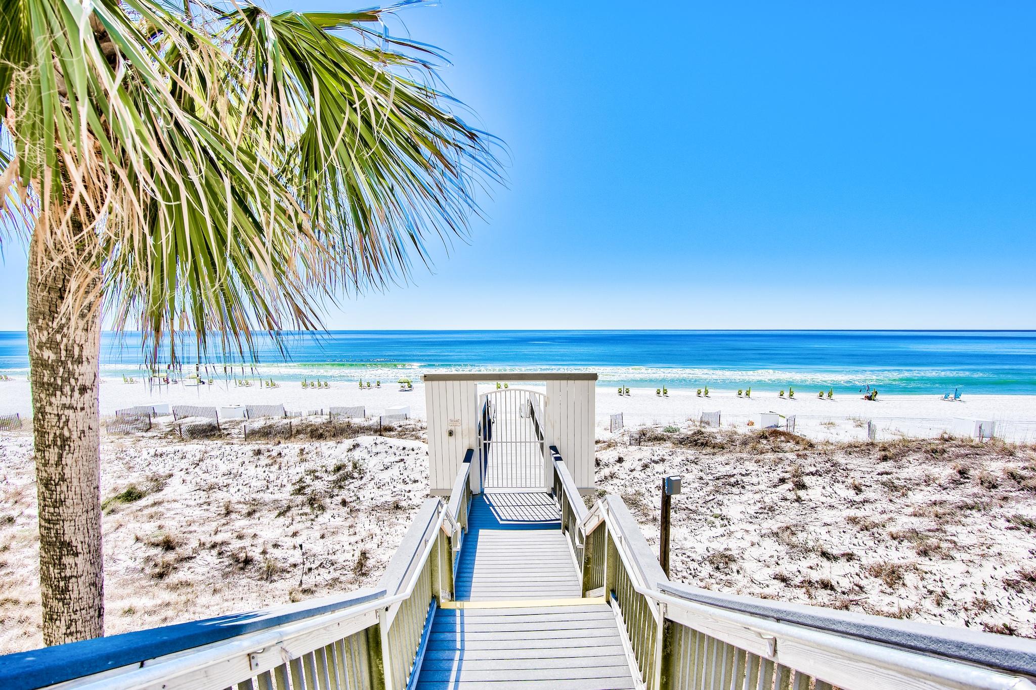 HIDDEN DUNES GRAND VILLAS - Residential