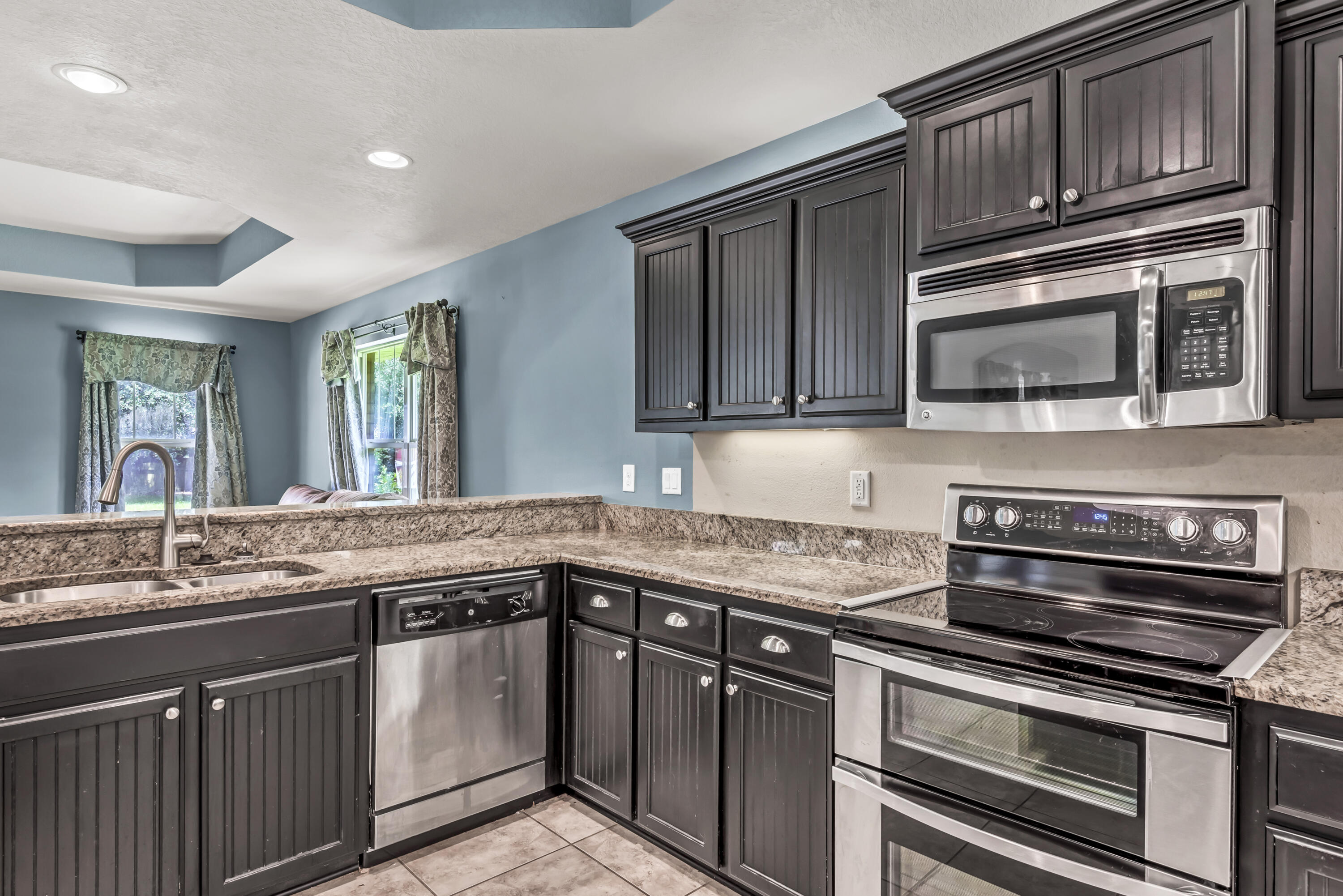 HOLLEY BY THE SEA - Residential