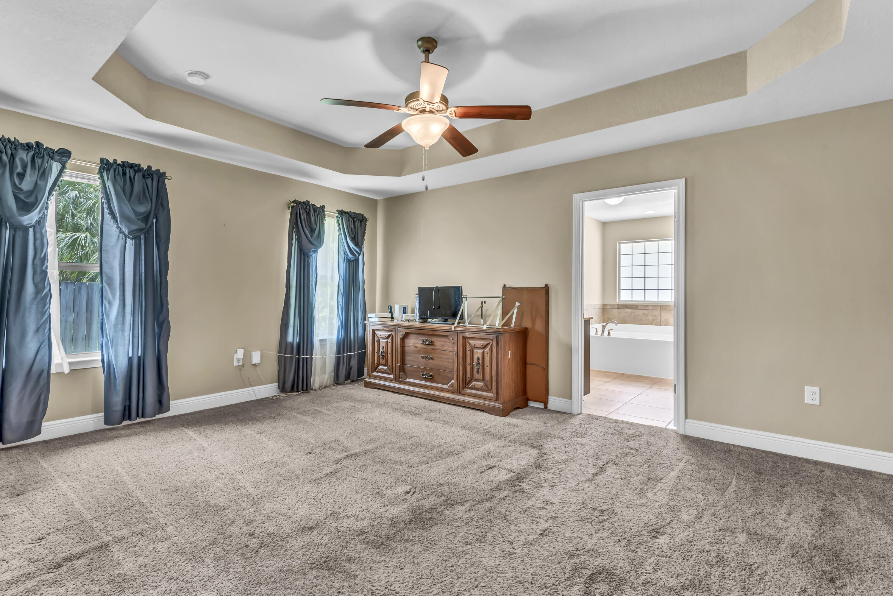 HOLLEY BY THE SEA - Residential