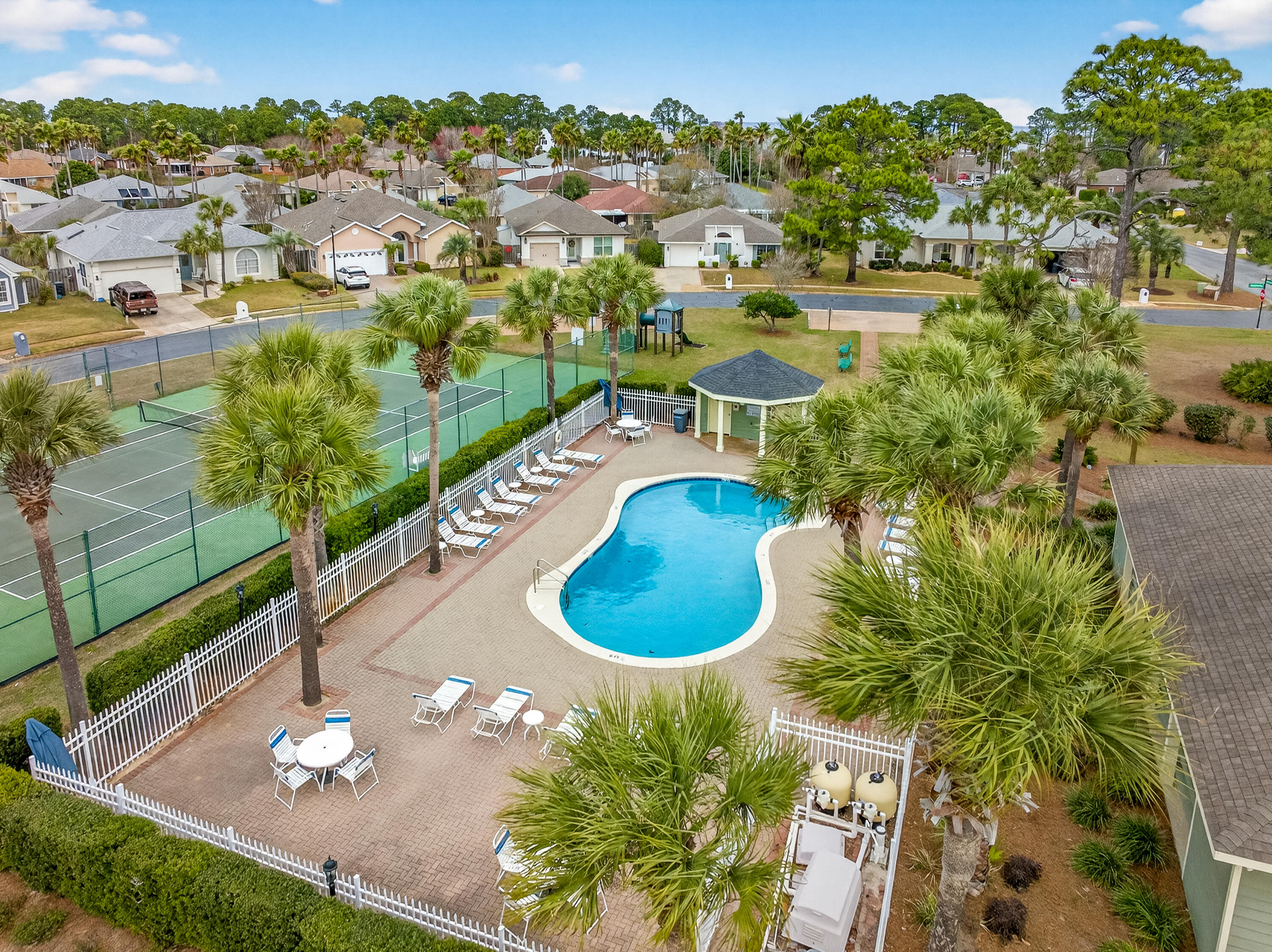 BAYSIDE - Residential