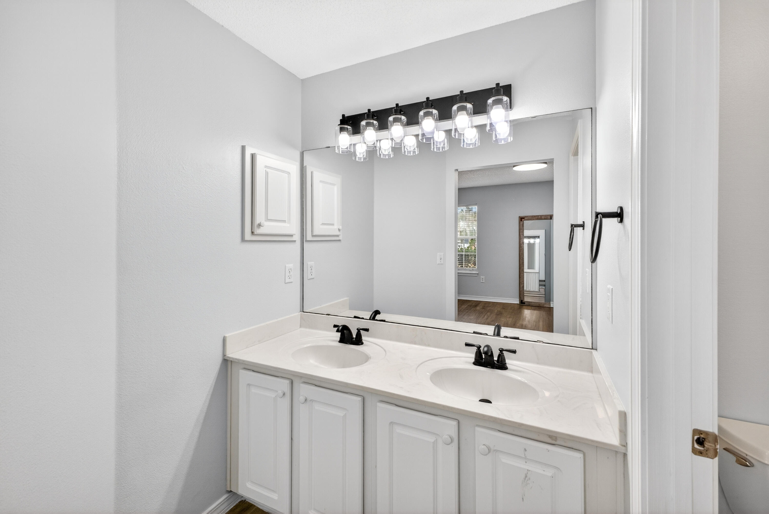 BAYSIDE - Residential