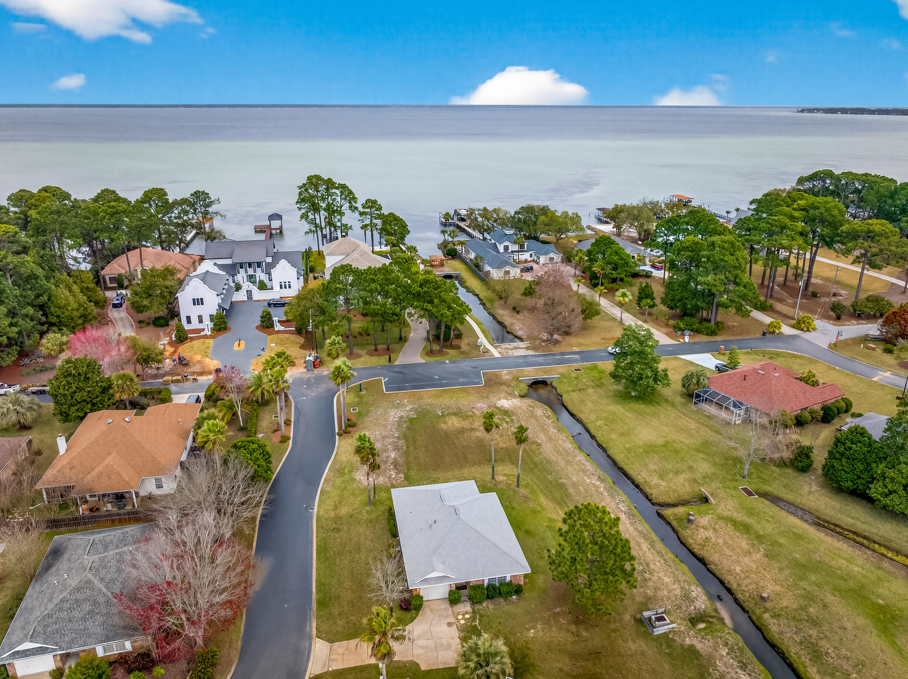 BAYSIDE - Residential