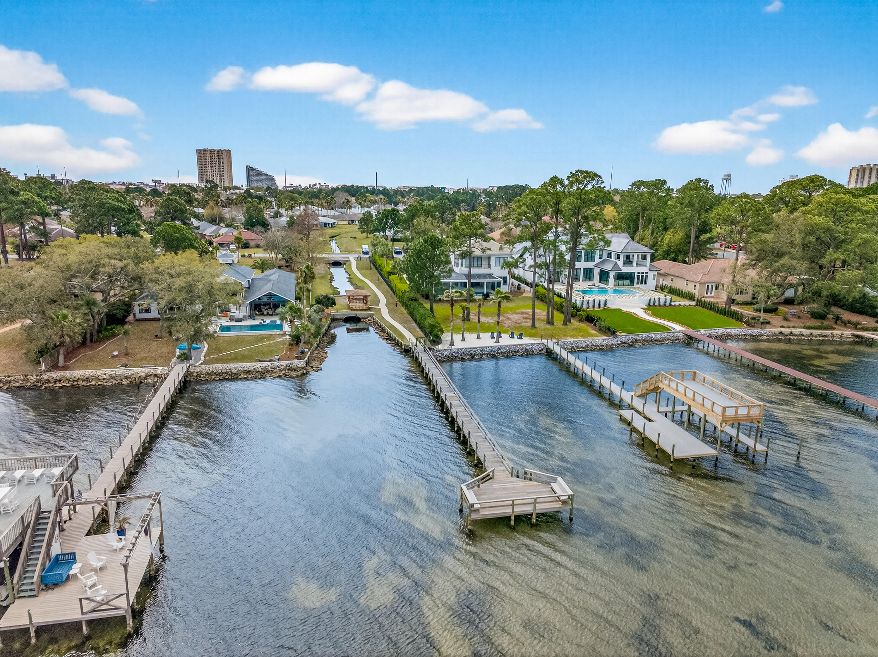 BAYSIDE - Residential