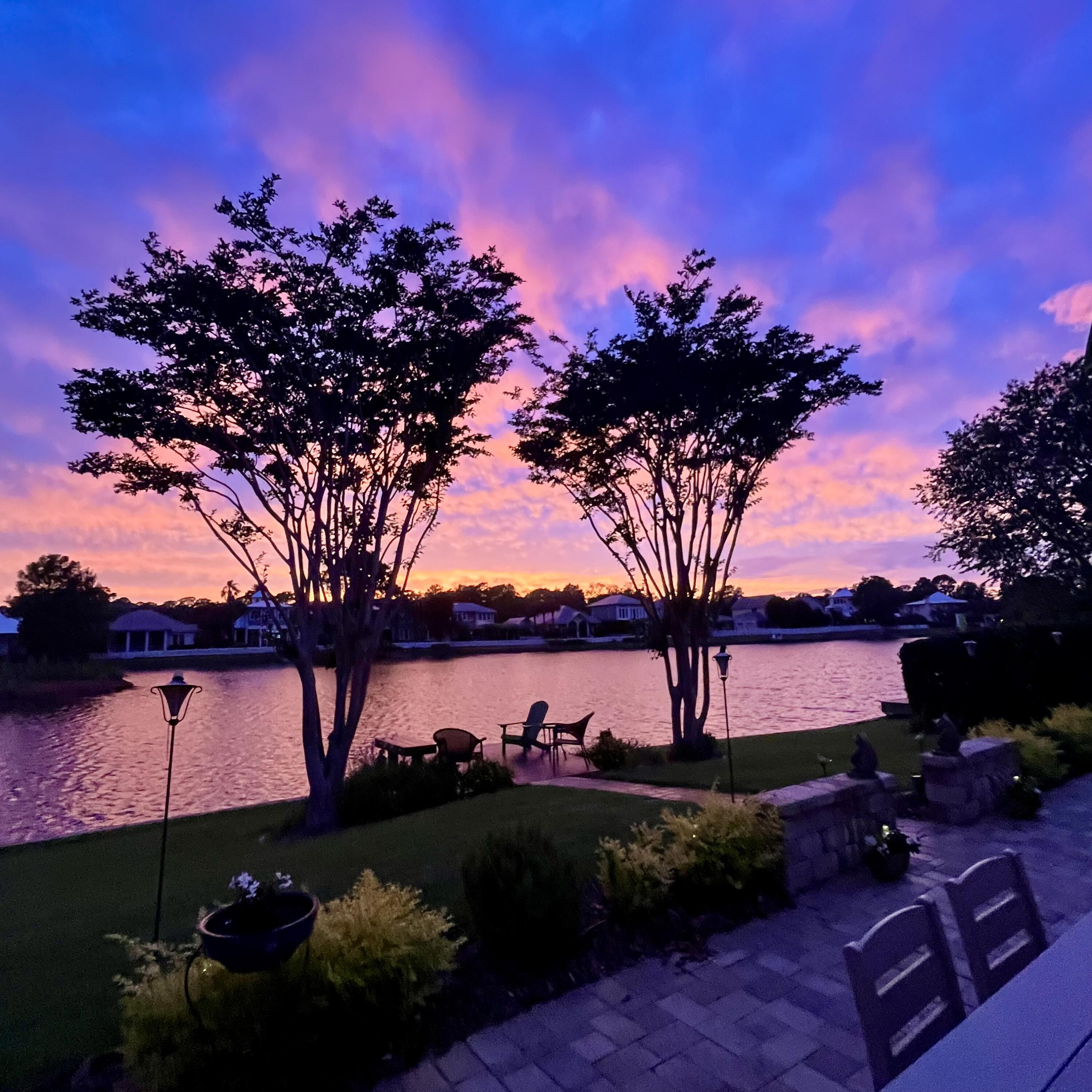 CRYSTAL LAKE - Residential