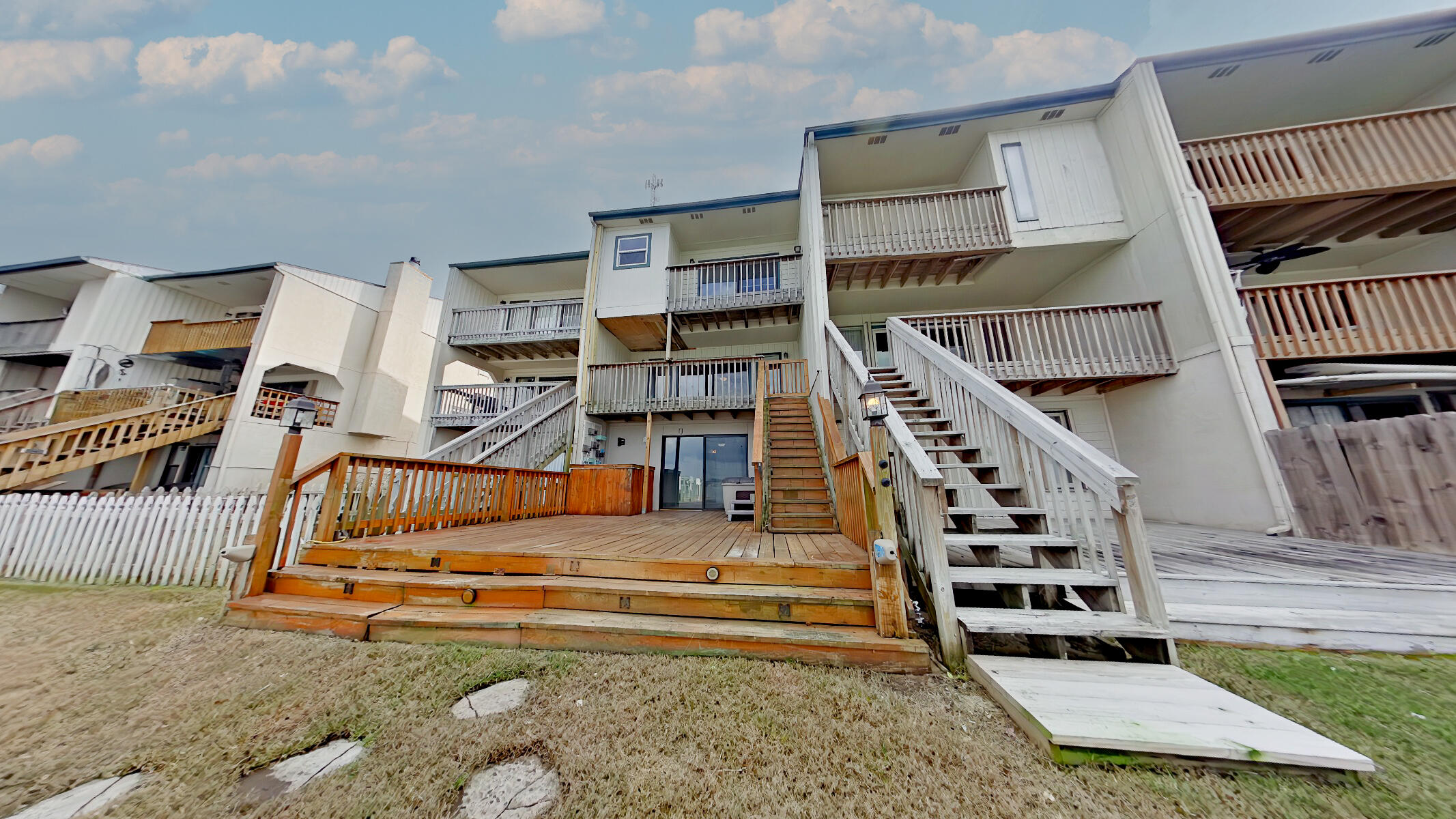 Bayou Pines Townhomes - Residential