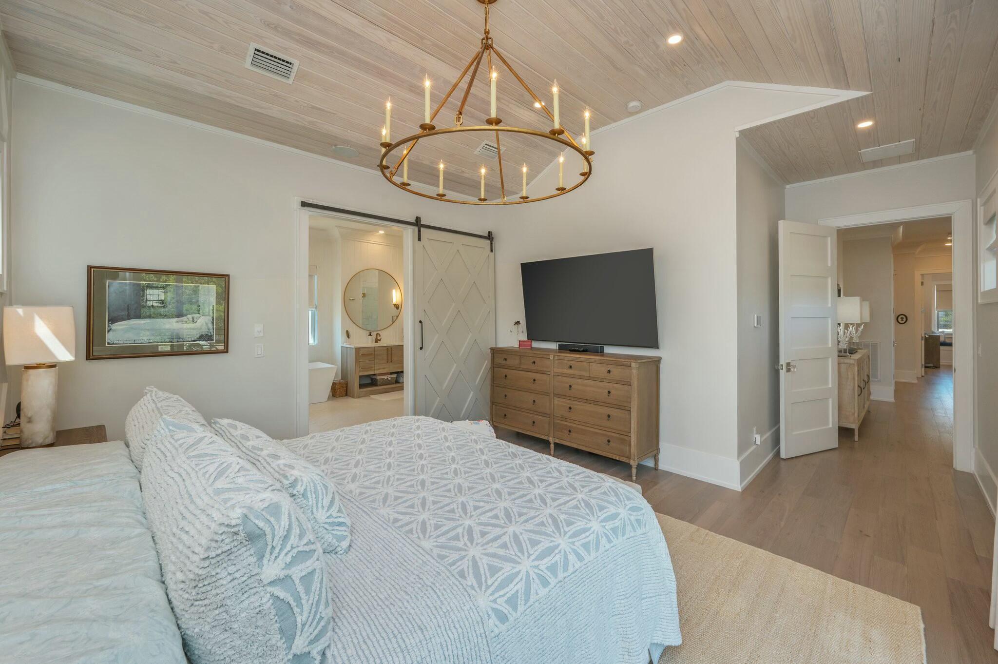 VILLAGE OF WHITE CLIFFS THE - Residential